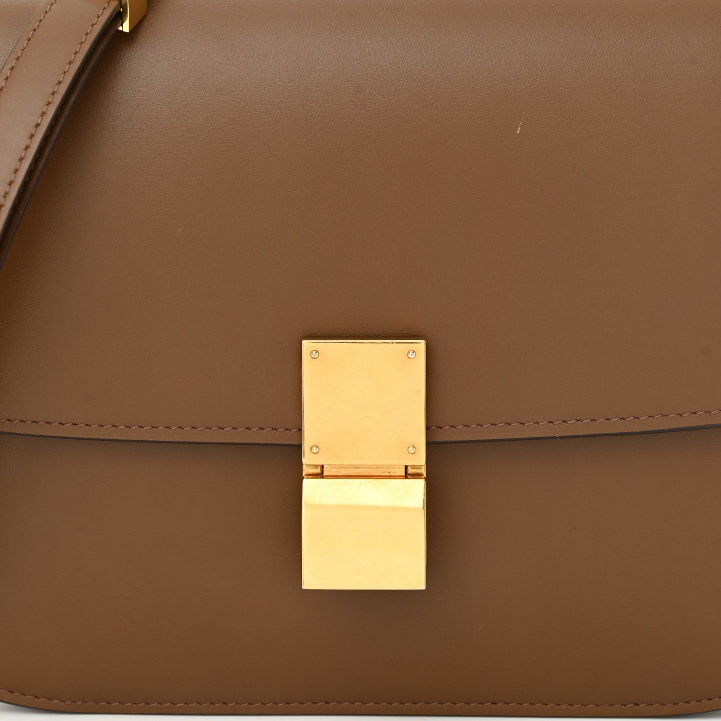 Box Calfskin Medium Classic Box Flap Bag Camel