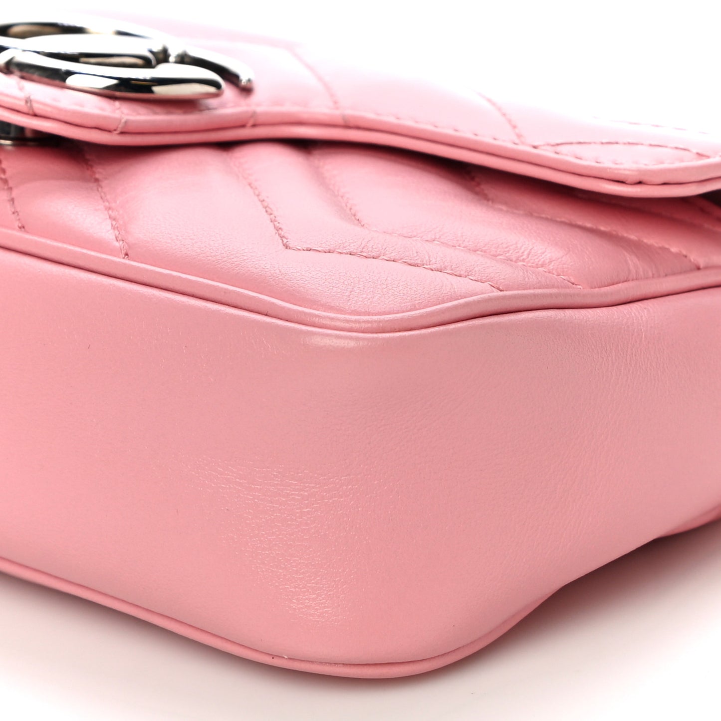 Calfskin Matelasse Super Mini GG Marmont Shoulder Bag Wild Rose