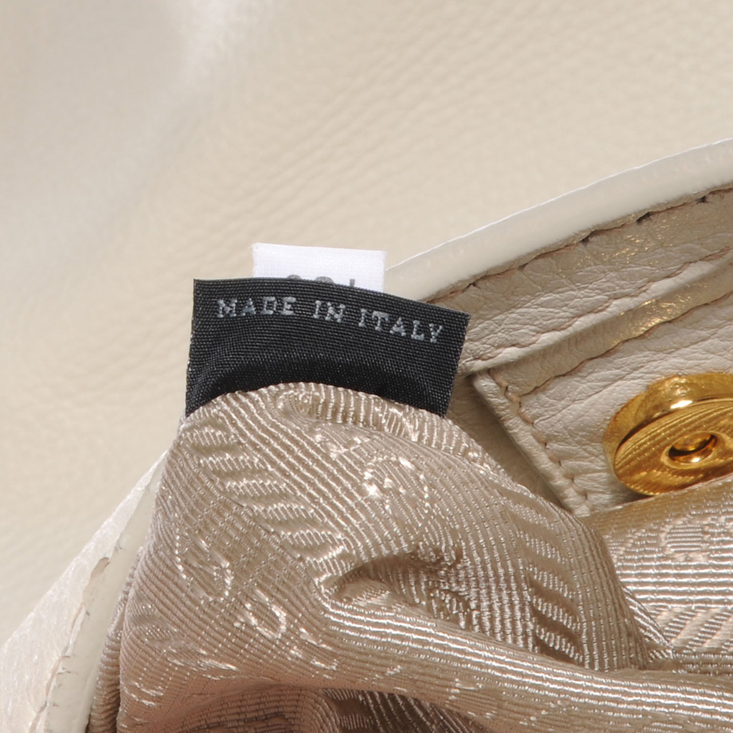 Prada Vitello Daino Sacca Hobo Bianco 8 of 9