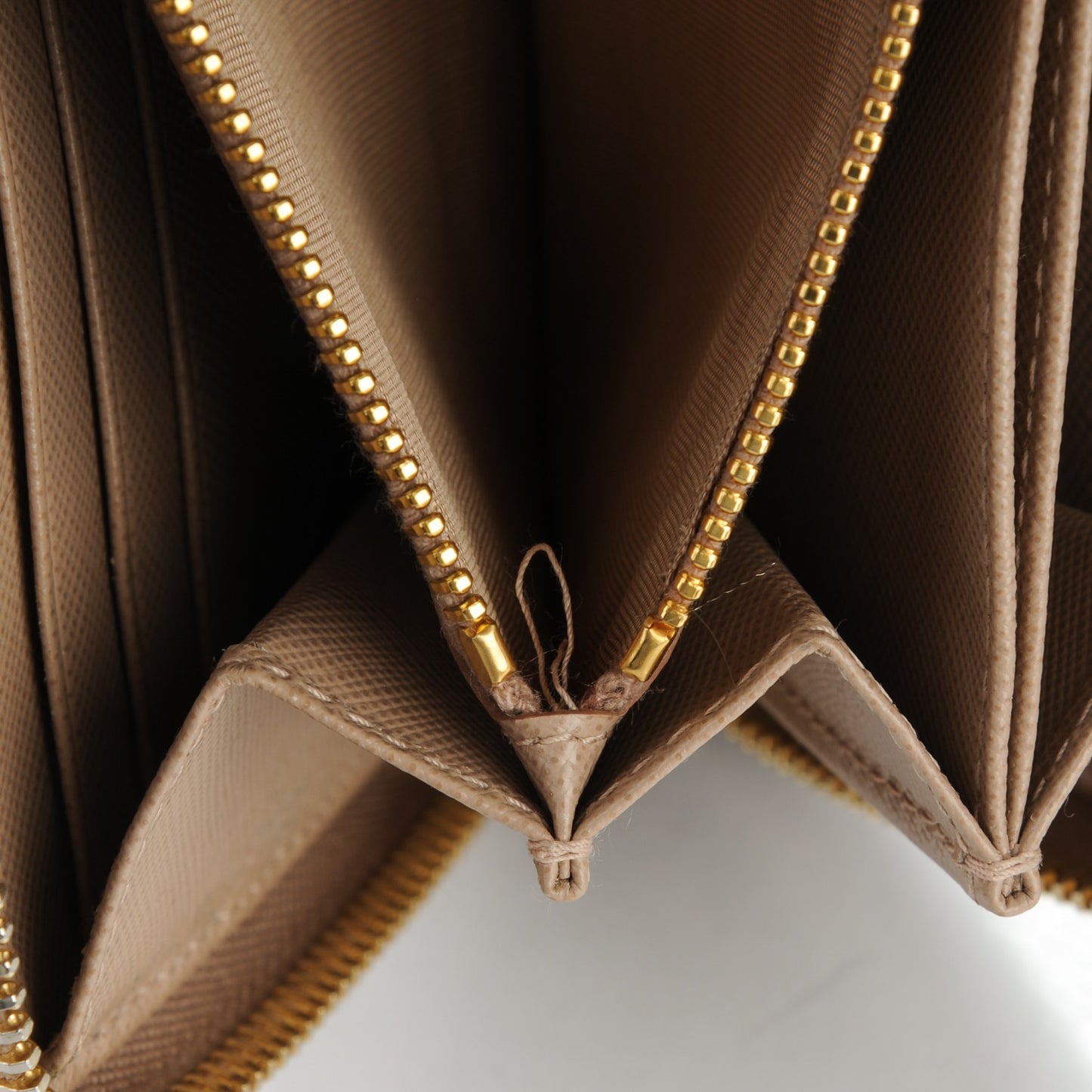 Saffiano Metal Zip Around Wallet Cammeo
