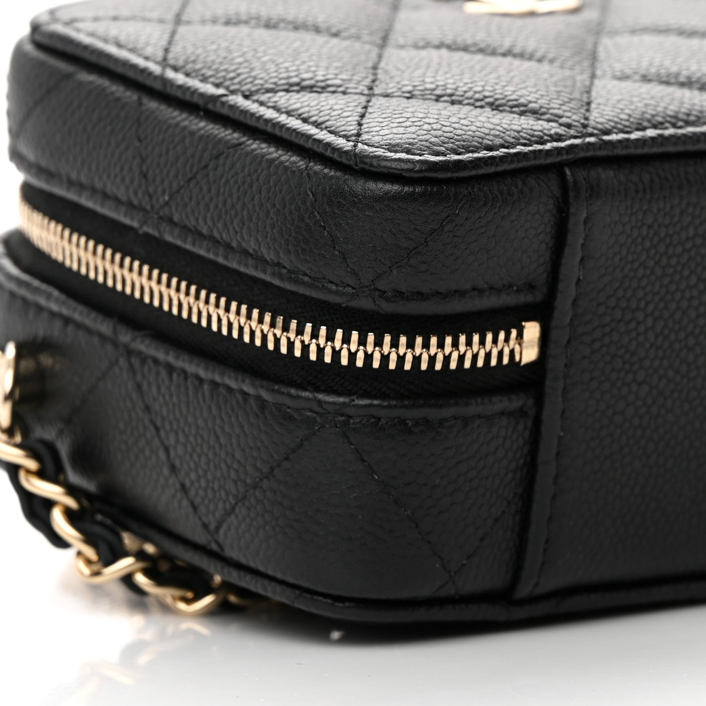 Caviar Quilted Small Top Handle Vanity Case Black