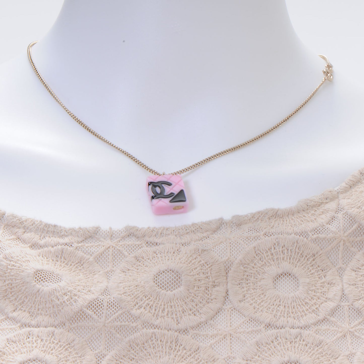 Resin Cambon Necklace Pink Black