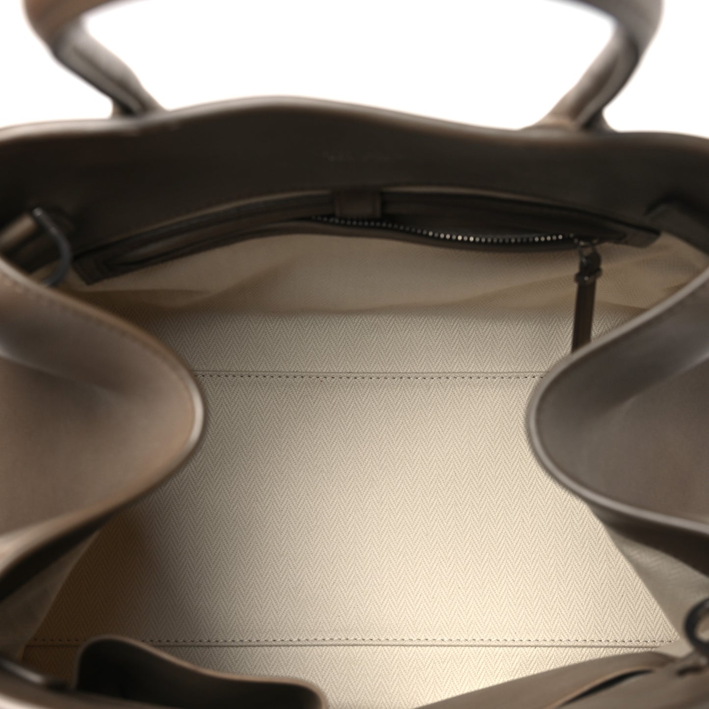 Polished Saddle Calfskin Soft Margaux 12 Mouse Grey