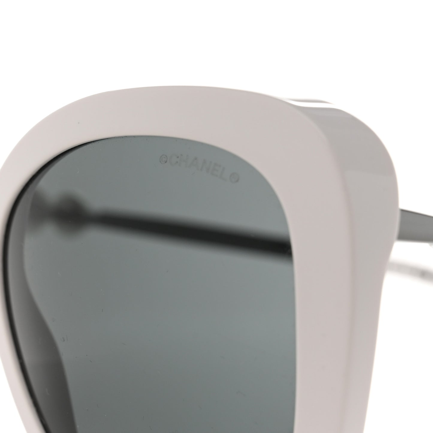 Acetate Butterfly Winter Pearl Sunglasses 5339-H White