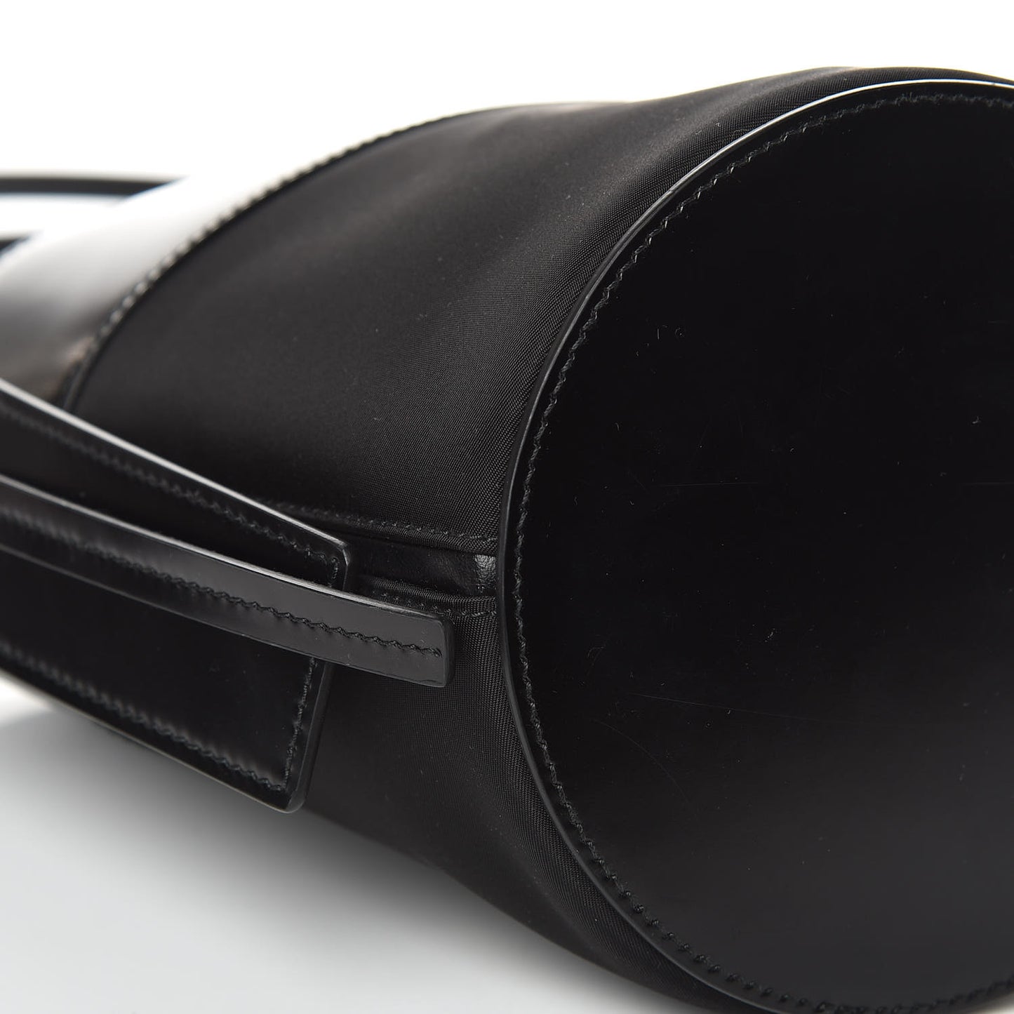 Calfskin Tessuto Nylon Ouverture Bucket Bag Black
