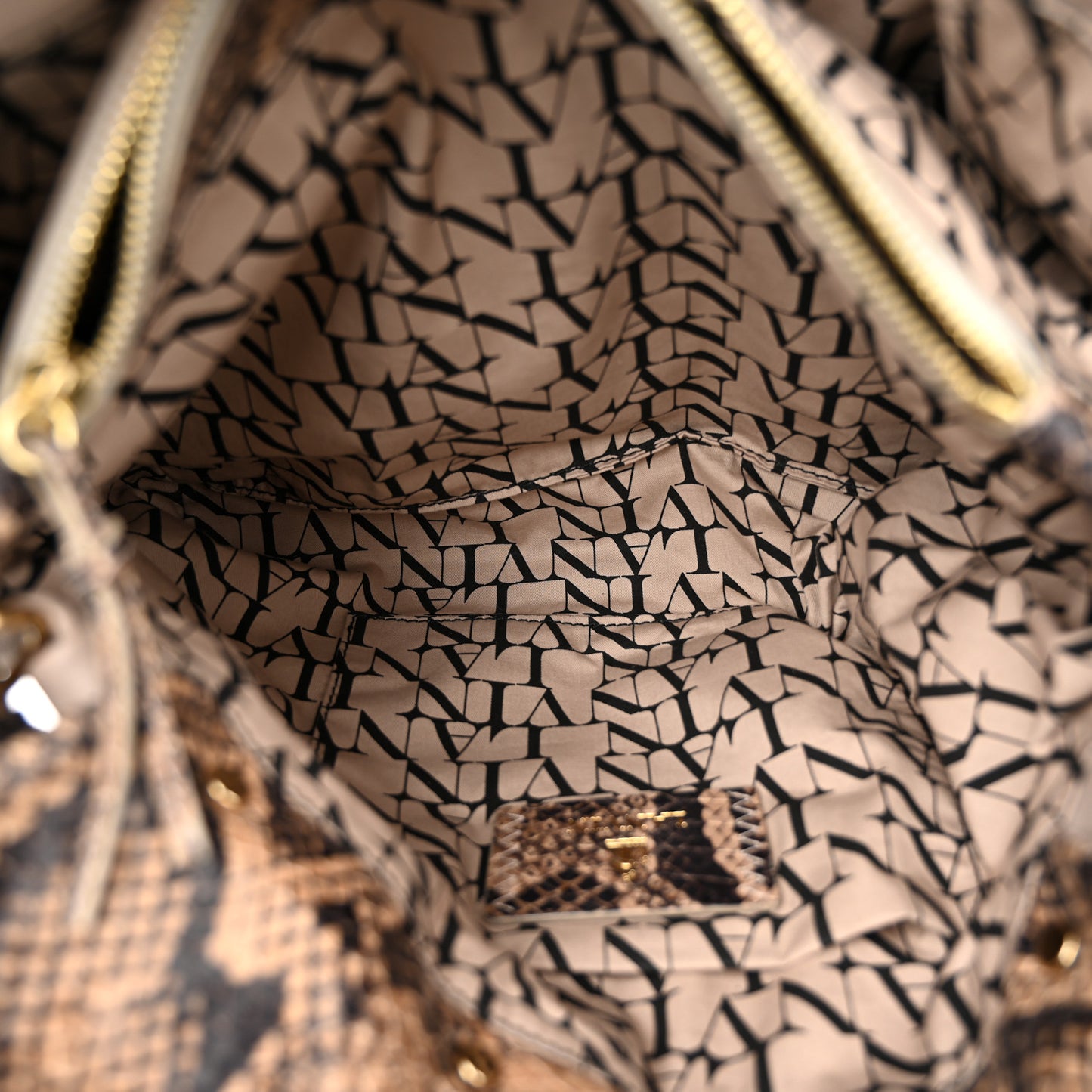 Calfskin Snakeskin Print Embossed Medium Fantaisie Double Carry Flap Shoulder Bag Gris