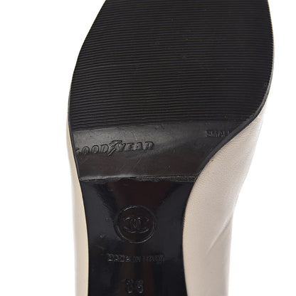 Chanel Lambskin Cap Toe Pumps 38 White Black 17 of 20