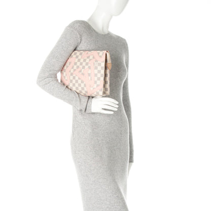 Louis Vuitton Damier Azur Tahitienne Toiletry Pouch 26 2 of 7