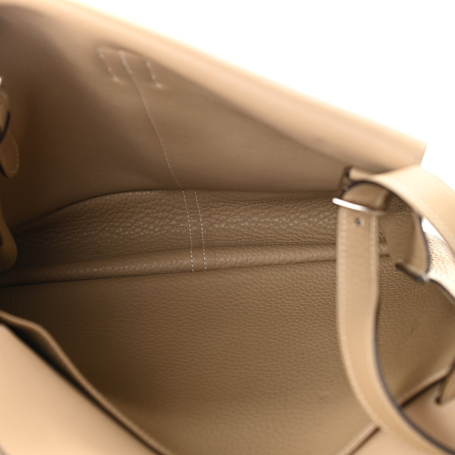 Hermes Taurillon Clemence Halzan 31 GM Trench 6 of 16