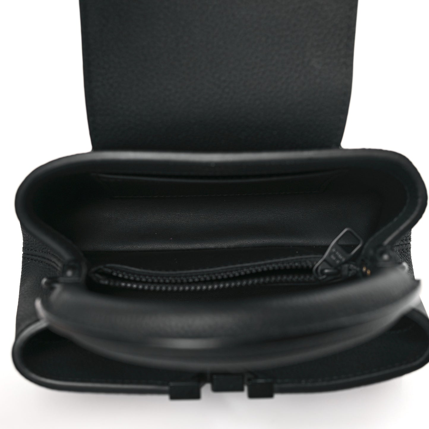 Taurillon Capucines East West Mini All Black