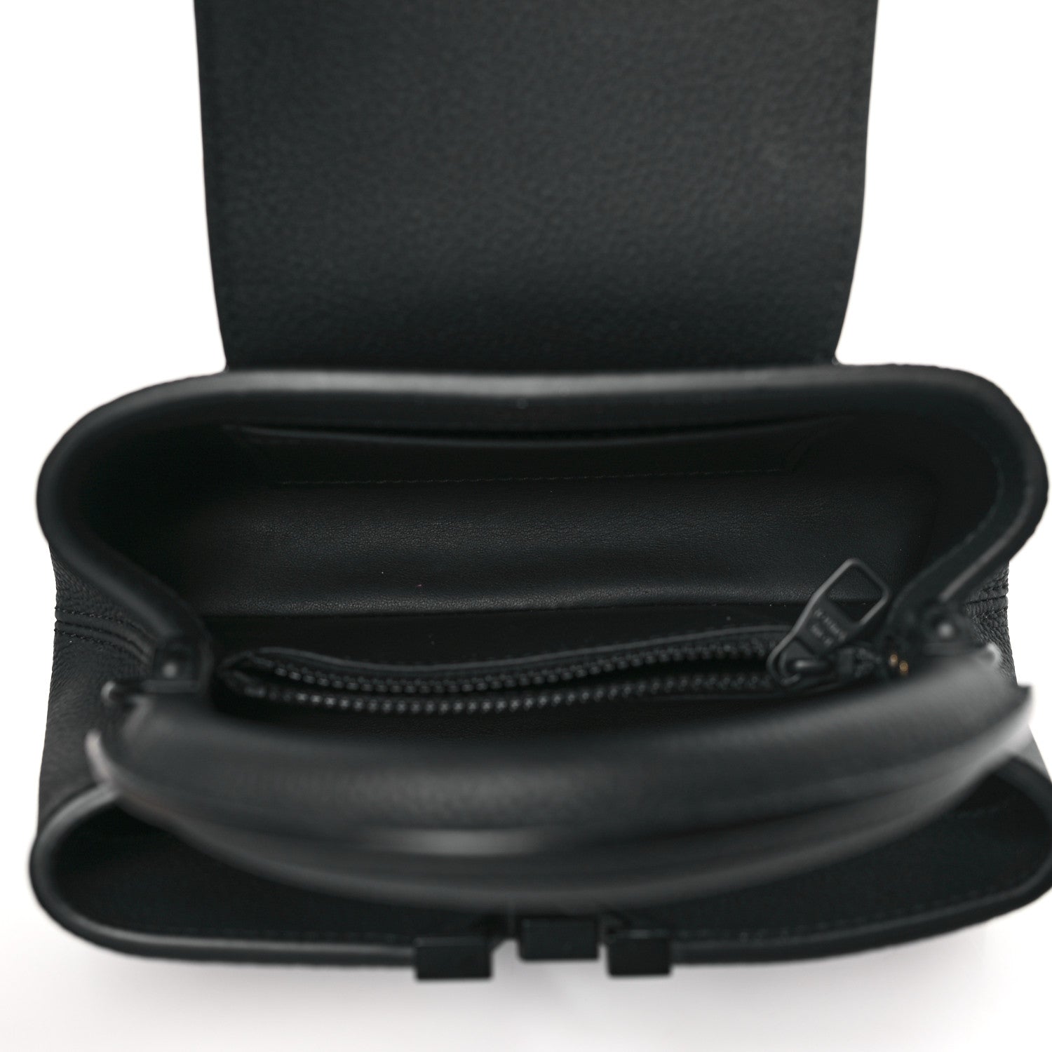 Louis Vuitton Taurillon Capucines East West Mini All Black 5 of 9