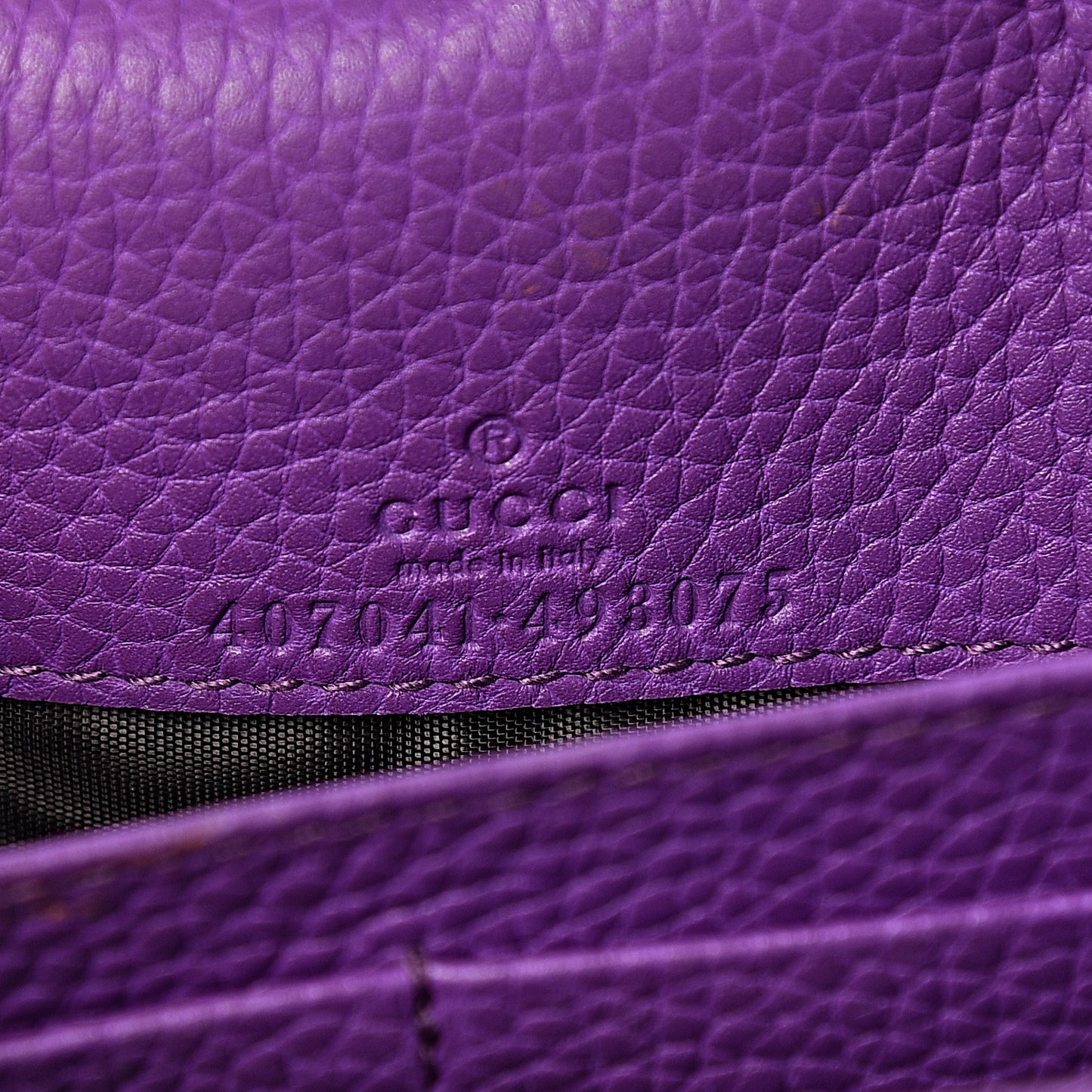 Pebbled Calfskin Soho Wallet on Chain Shine Purple