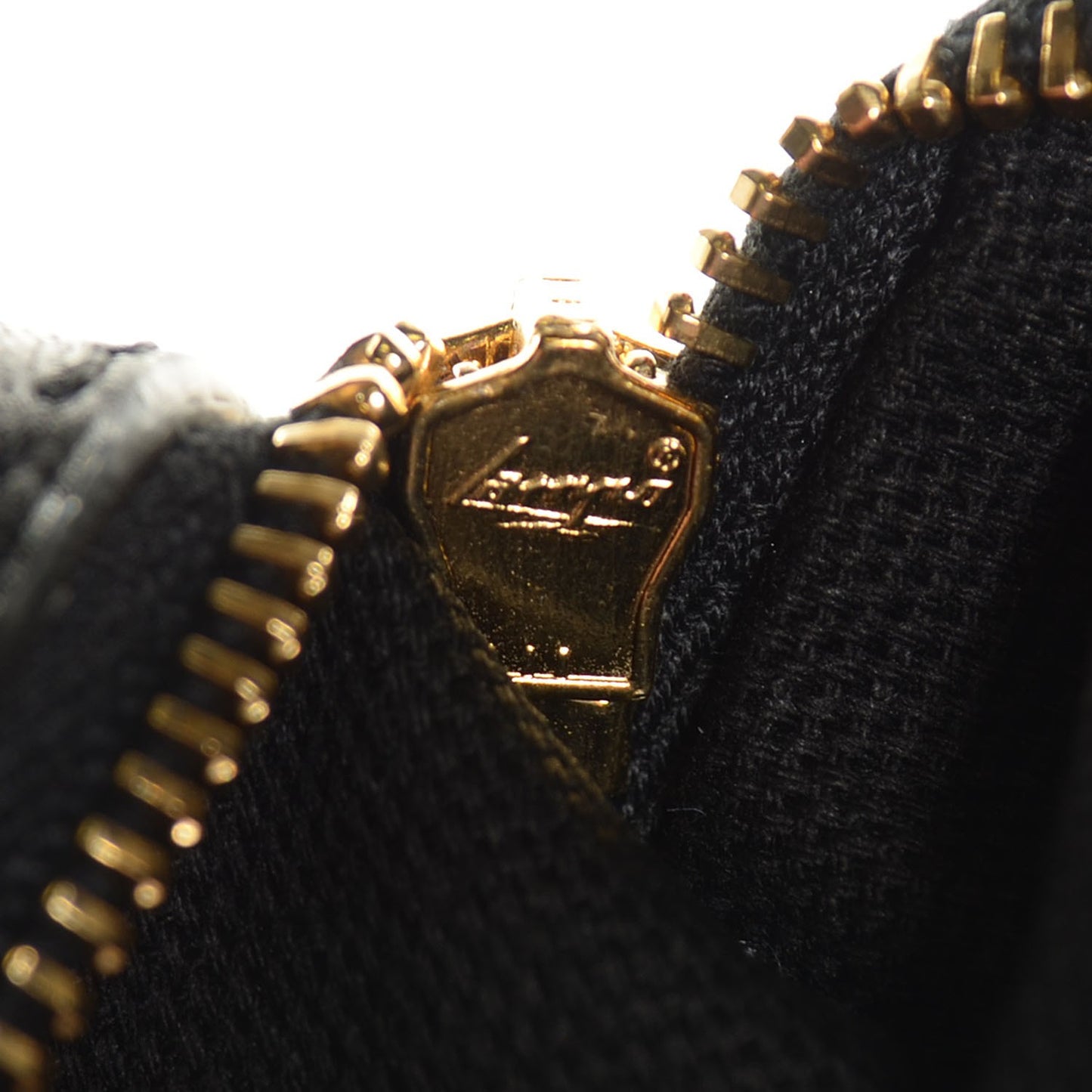 Calfskin Quilted Stam Black