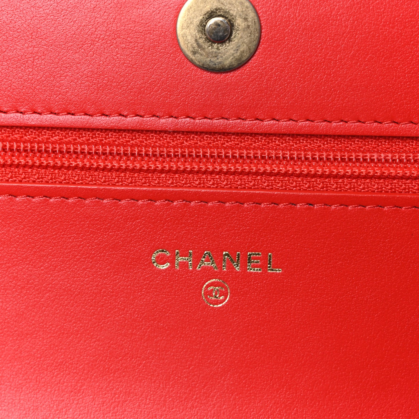Tweed Quilted Chanel 19 Wallet On Chain WOC Red White