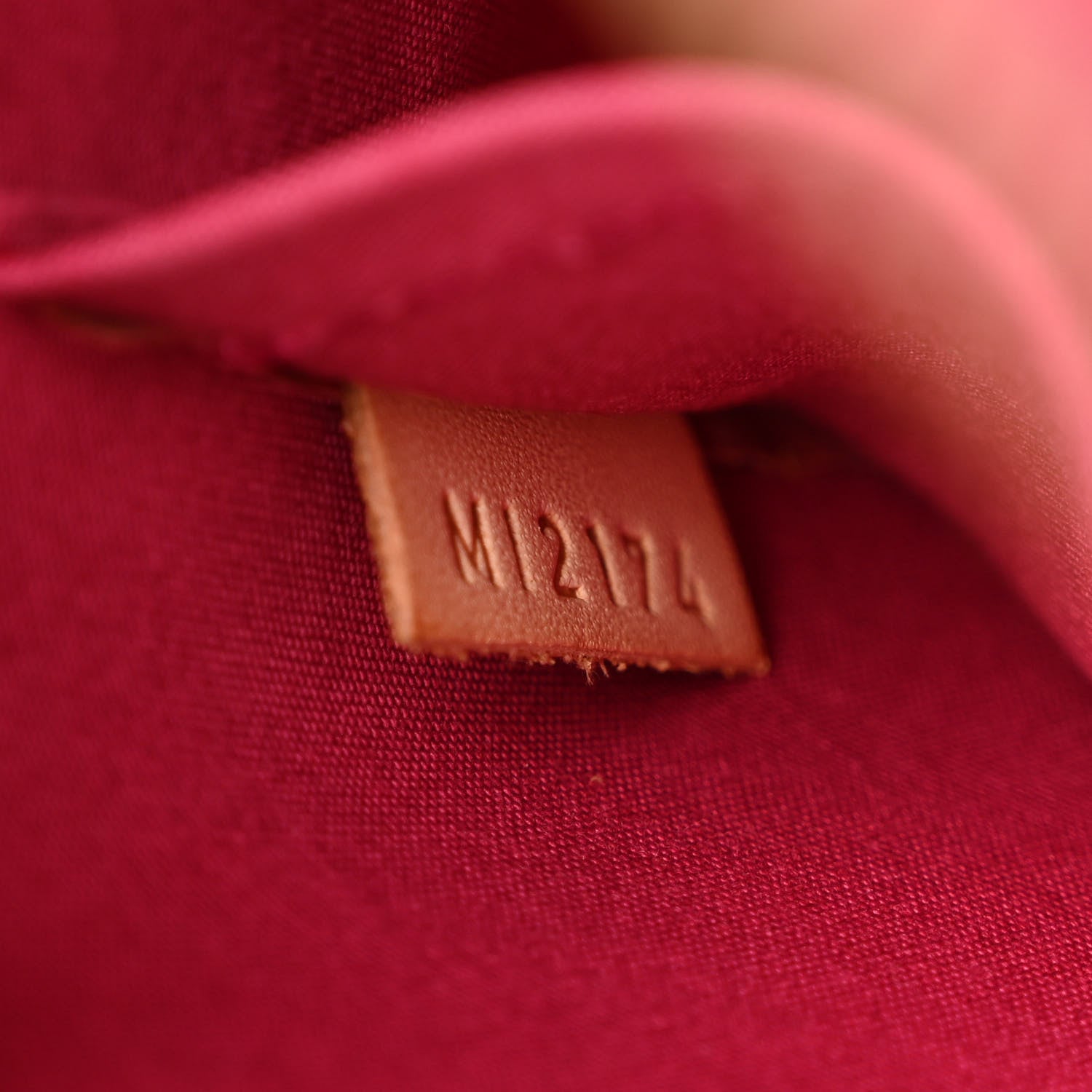 Louis Vuitton Vernis Alma BB Rose Indien 7 of 14