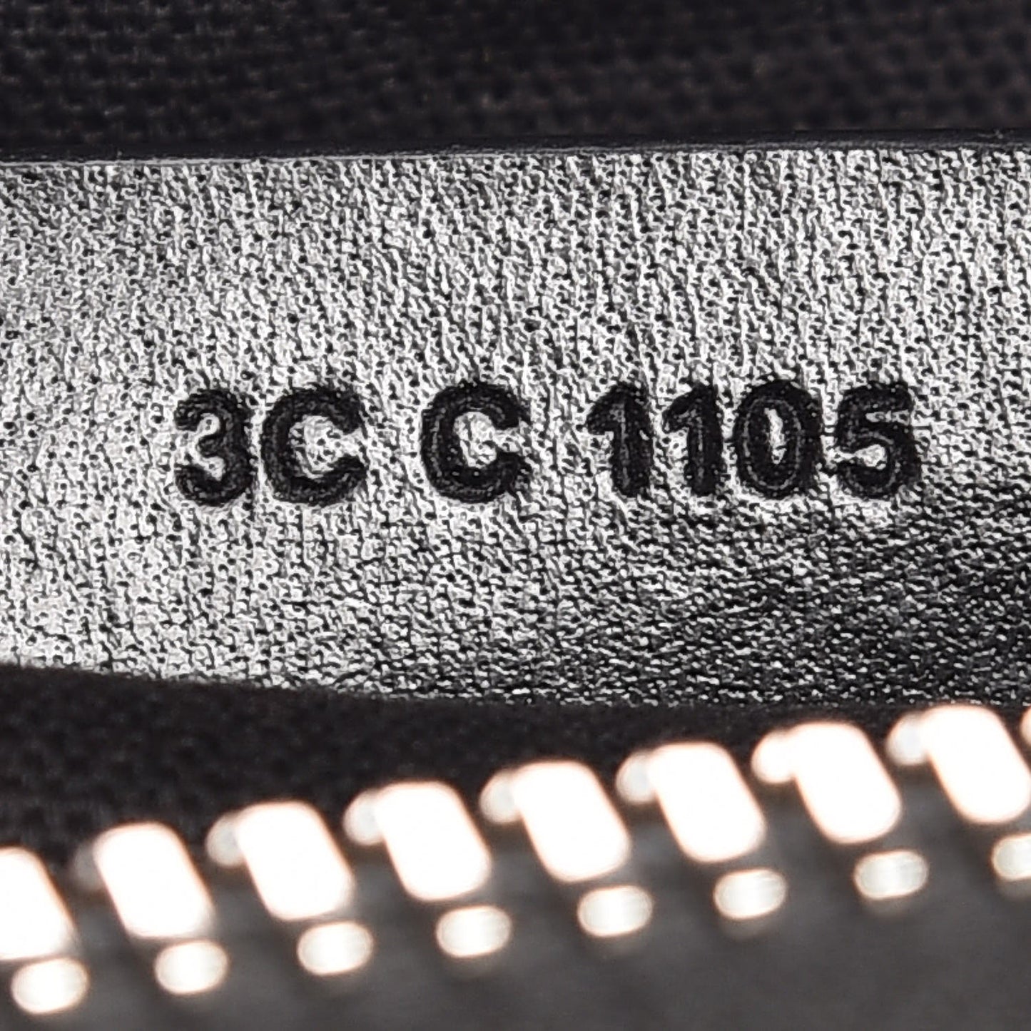 Shiny Lord Calfskin Medium Antigona Black