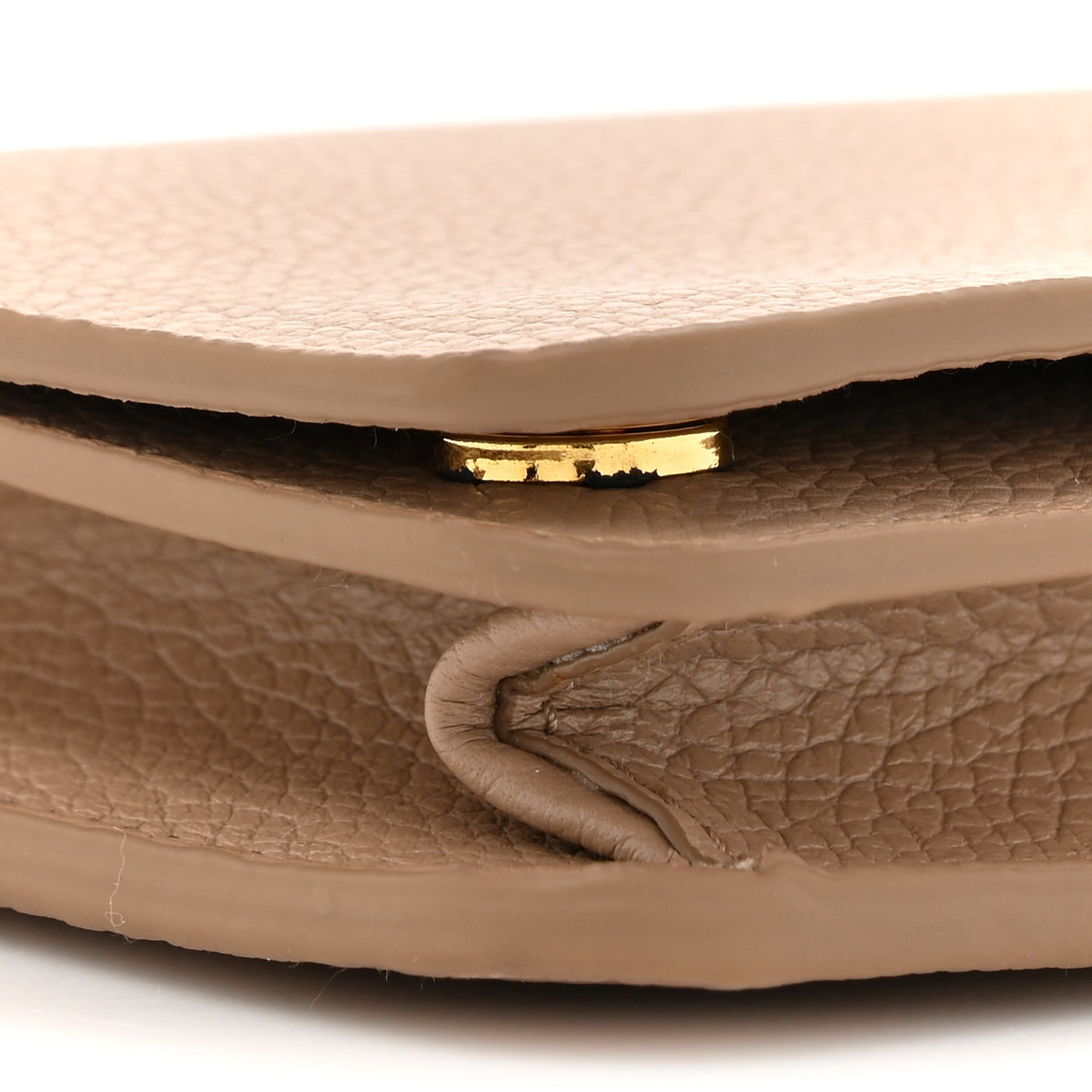 Vitello Daino Metal Chain Wallet Cammeo