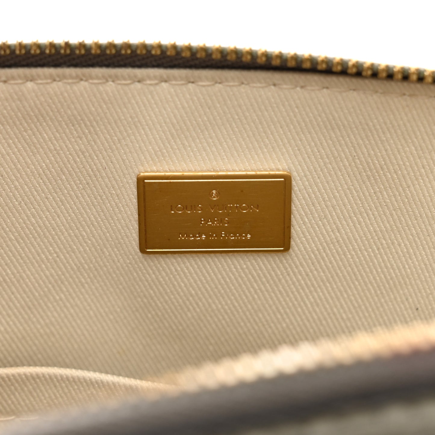 LOUIS VUITTON Vernis Alma BB Gris Metal