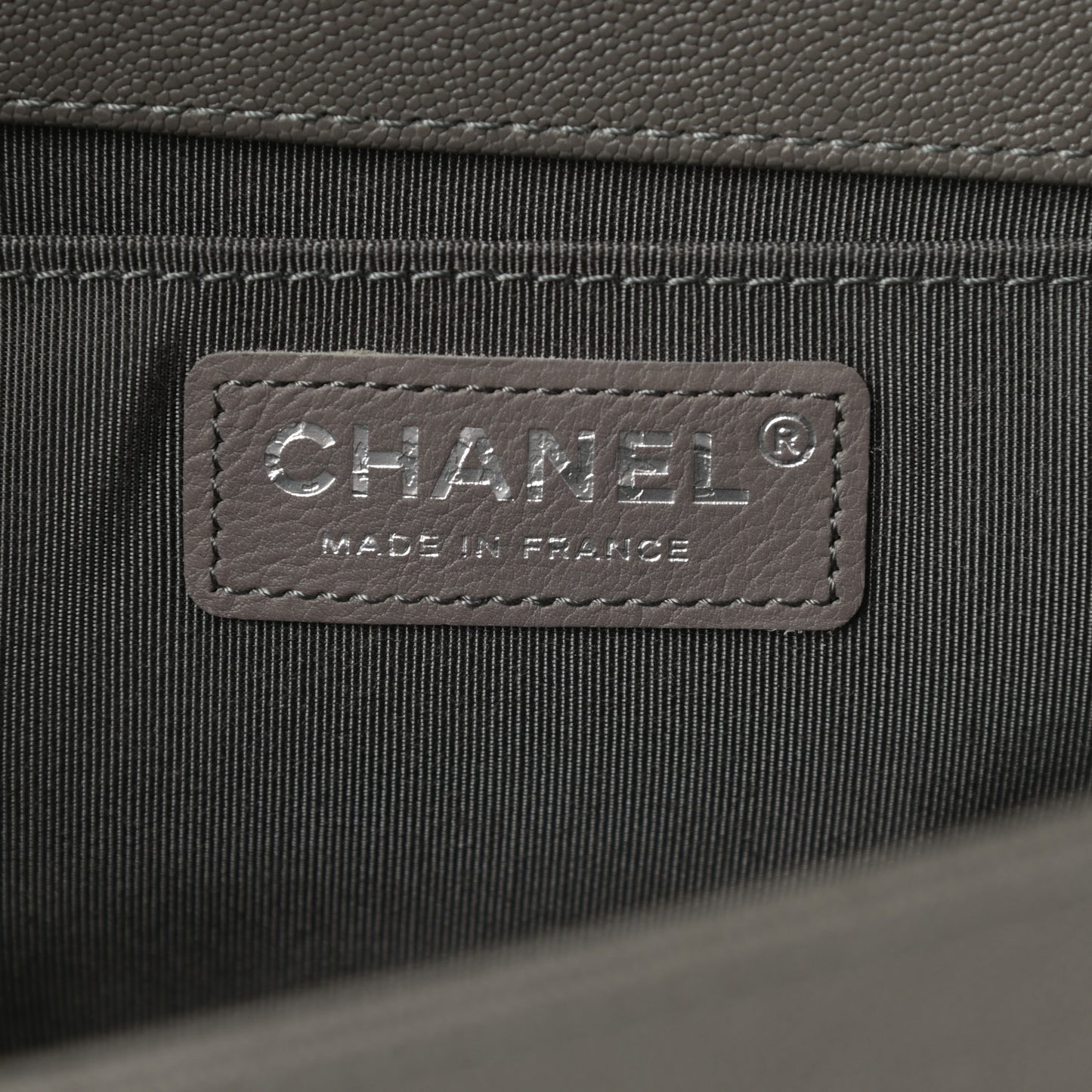 Caviar Quilted Medium Boy Flap Grey