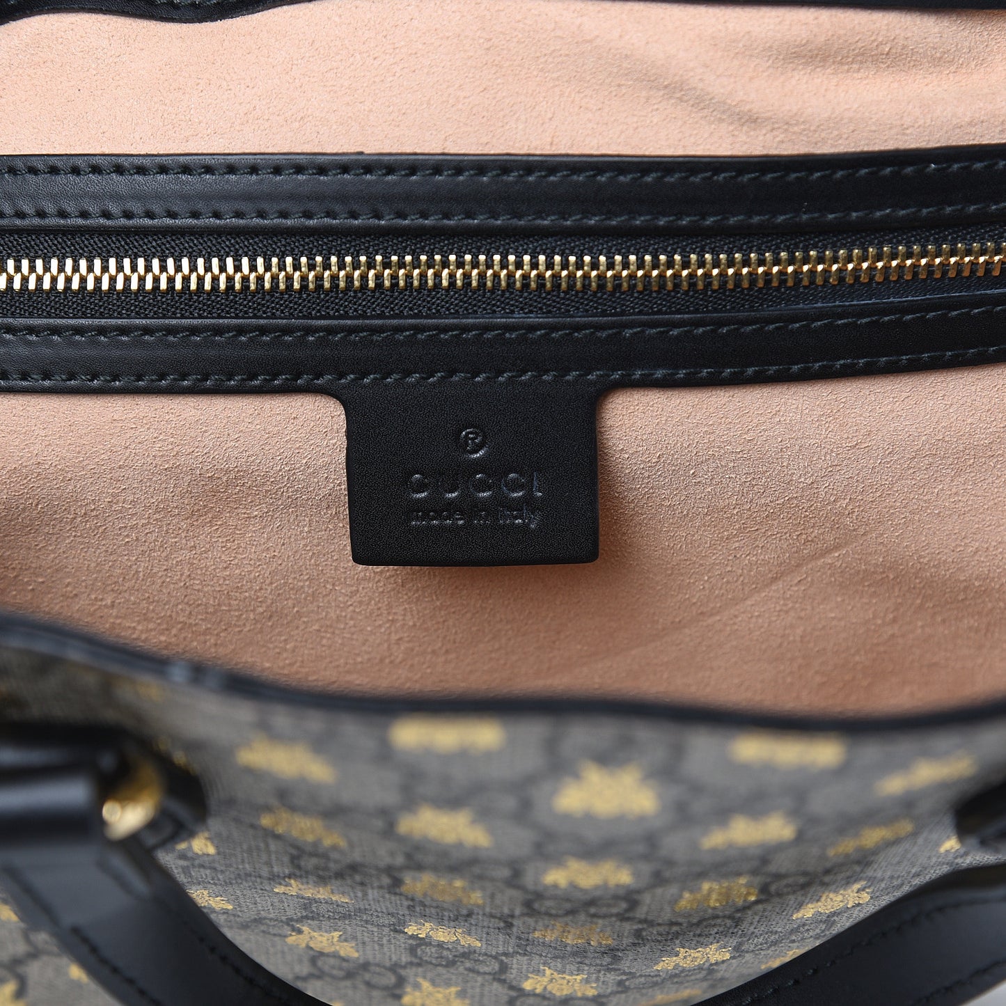 Soft GG Supreme Monogram Bees Small Crossbody Tote Beige Oro Black