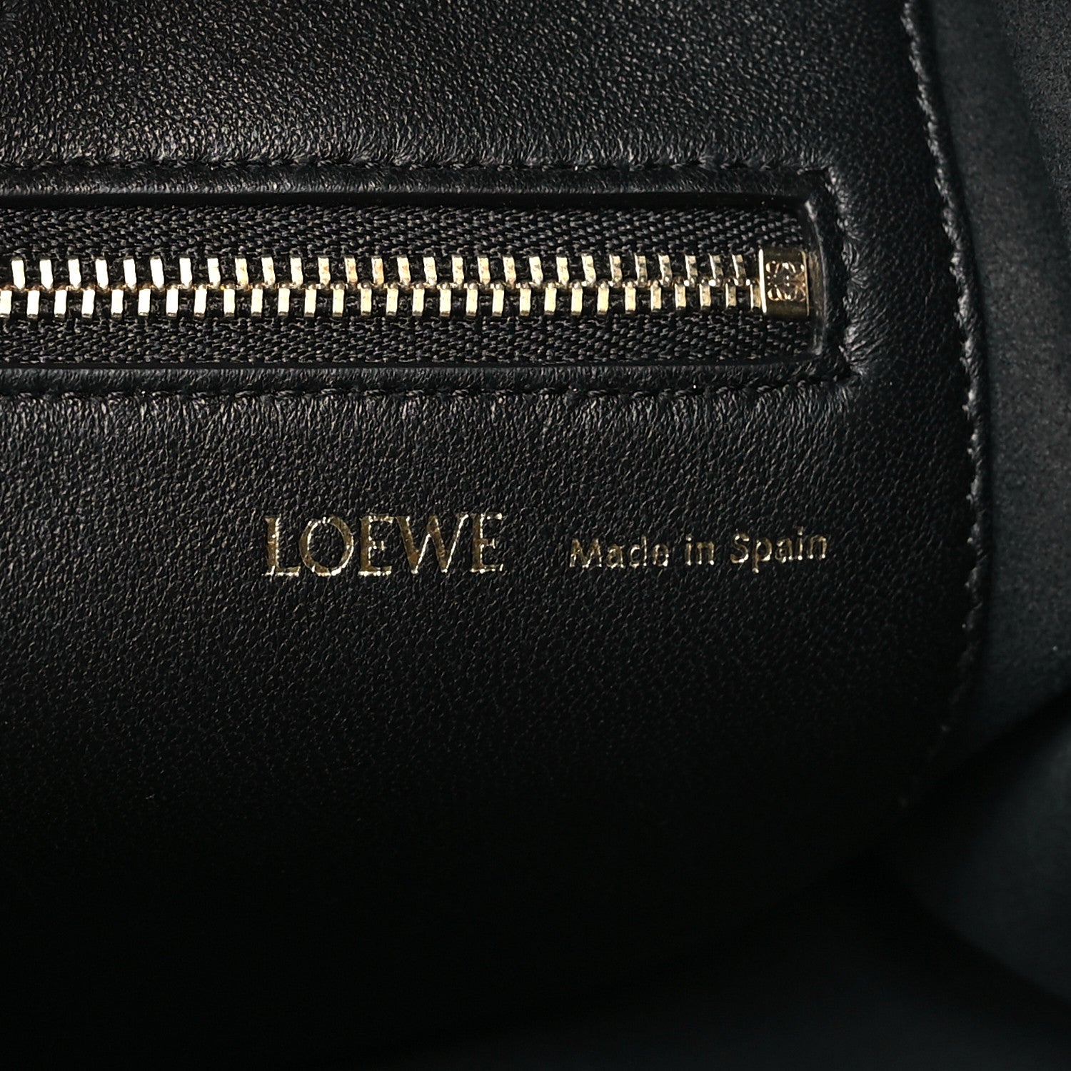 Loewe Nappa Small Squeeze Bag Black 6 of 8