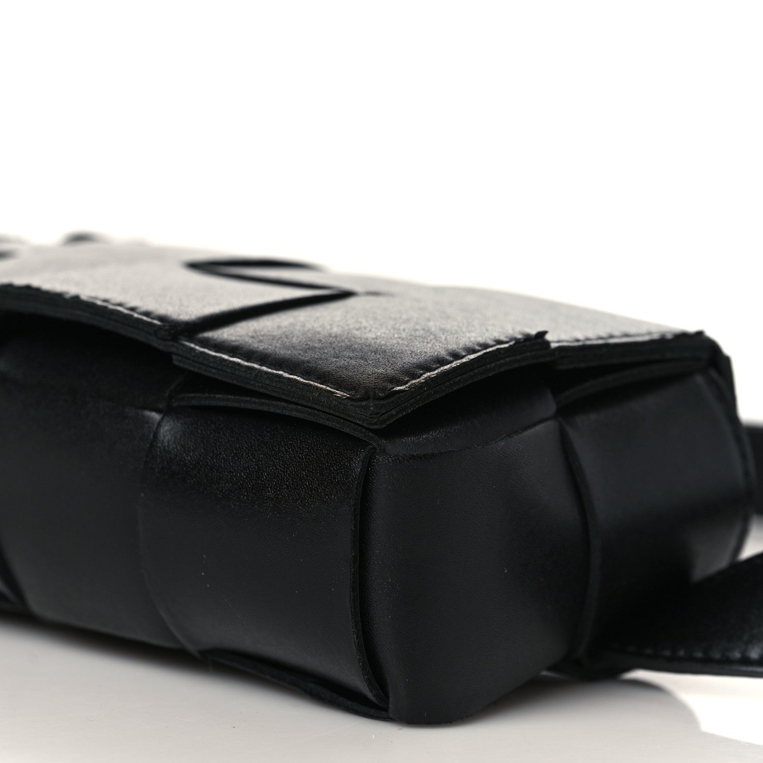 Bottega Veneta Nappa Maxi Intreccio The Belt Cassette Bag Black 7 of 9