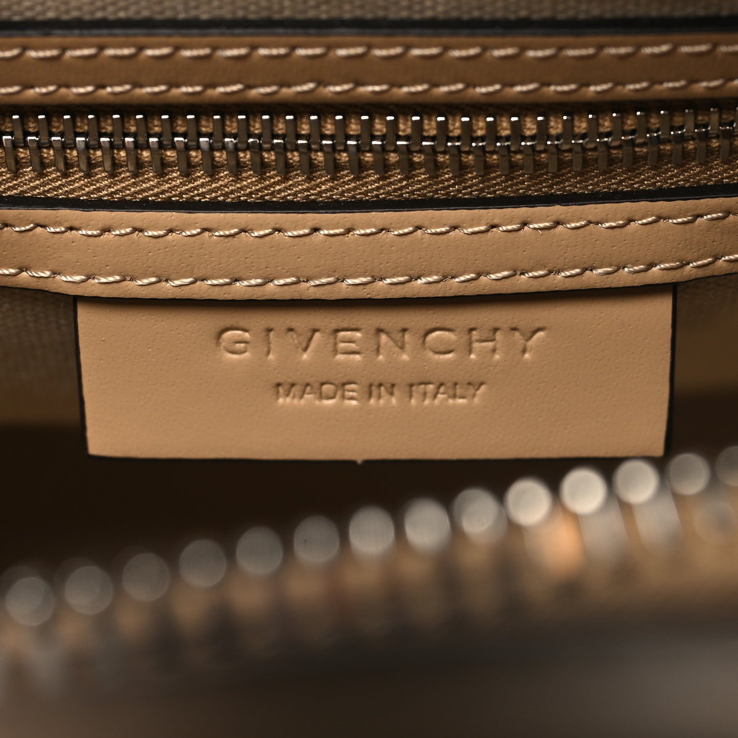 Shiny Lord Calfskin Mini Antigona Nude