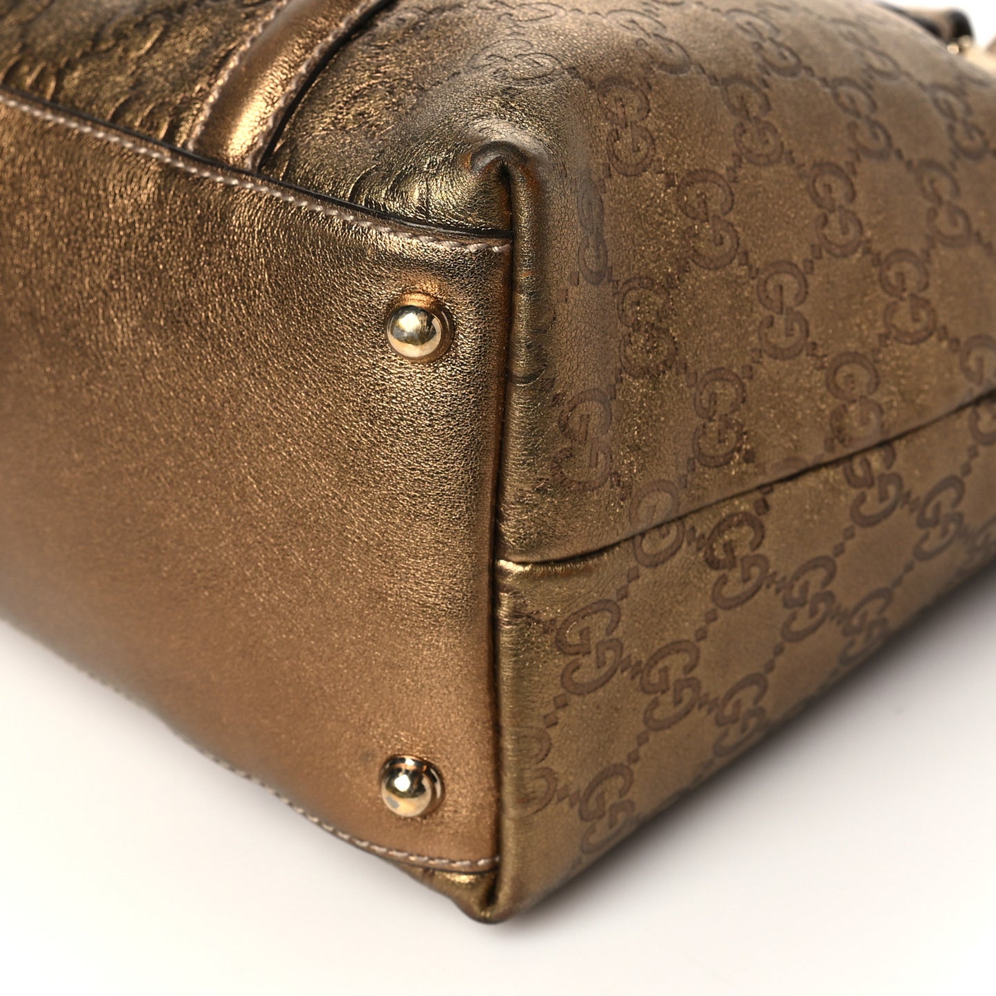 Metallic Guccissima Medium Britt Tote Gold