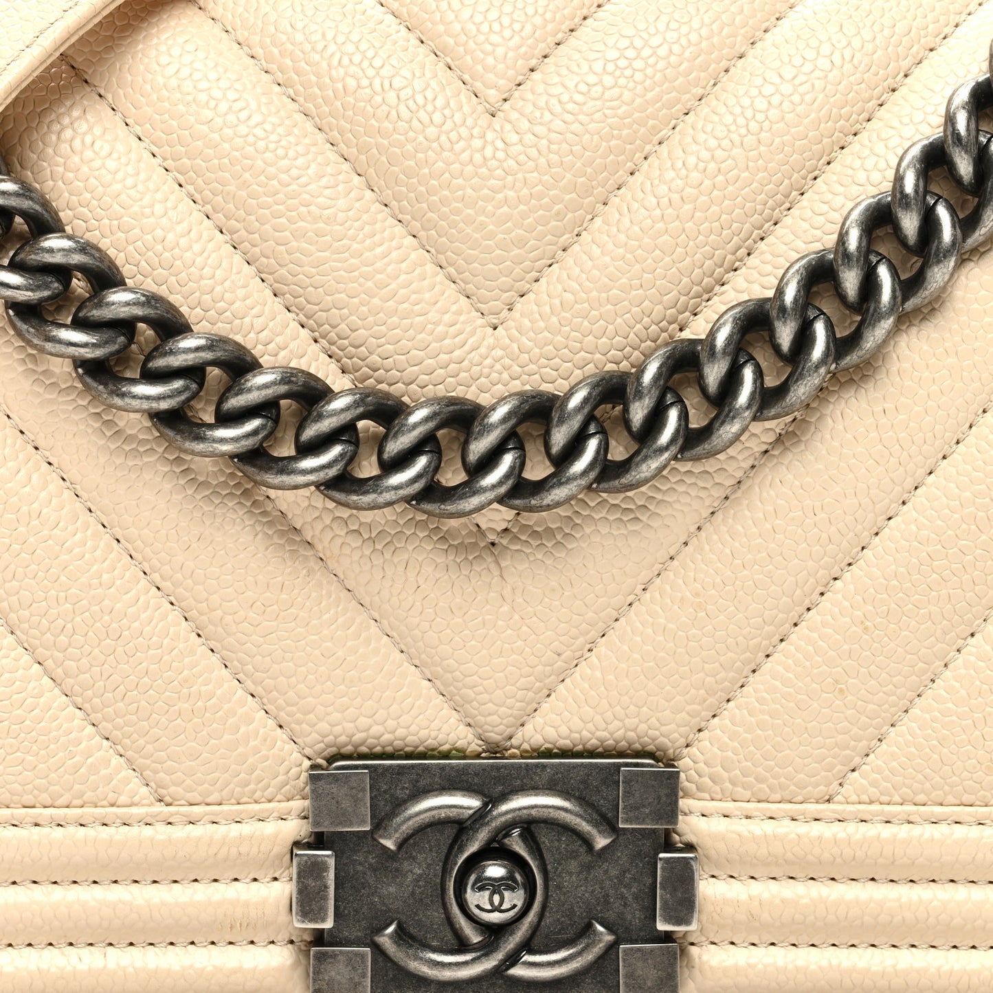 Caviar Chevron Quilted Medium Boy Flap Light Beige