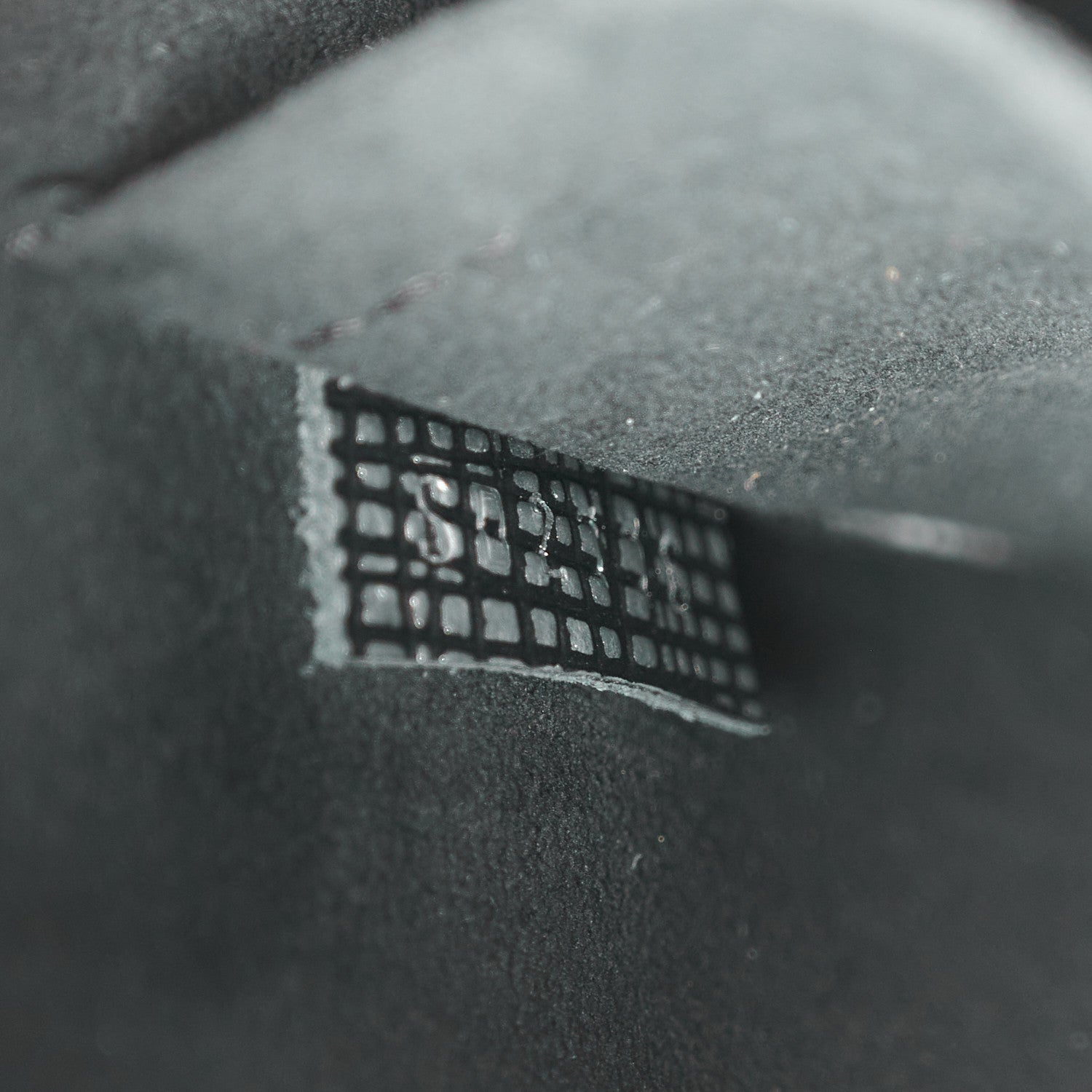 Louis Vuitton Epi Alma BB Platine 7 of 11