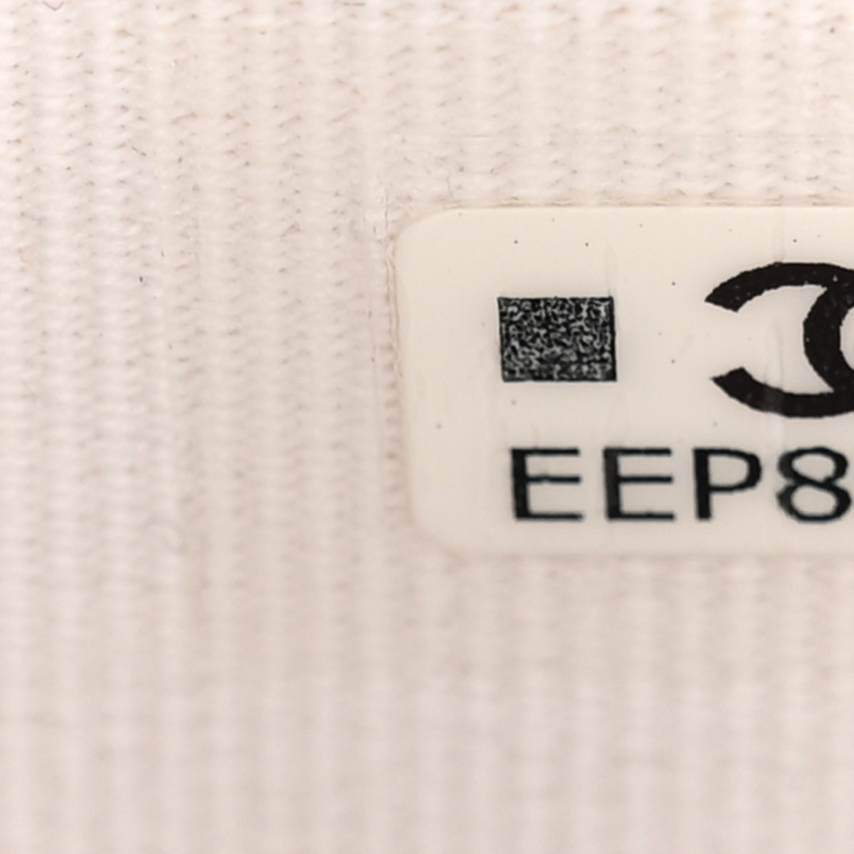 Iridescent Caviar Quilted Crystal CC Card Holder With Chain White Multicolor