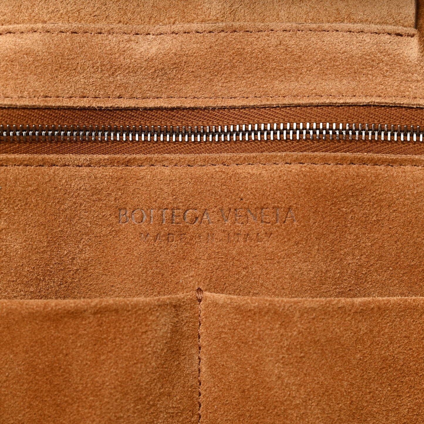 Calfskin Maxi Intrecciato Medium Arco White