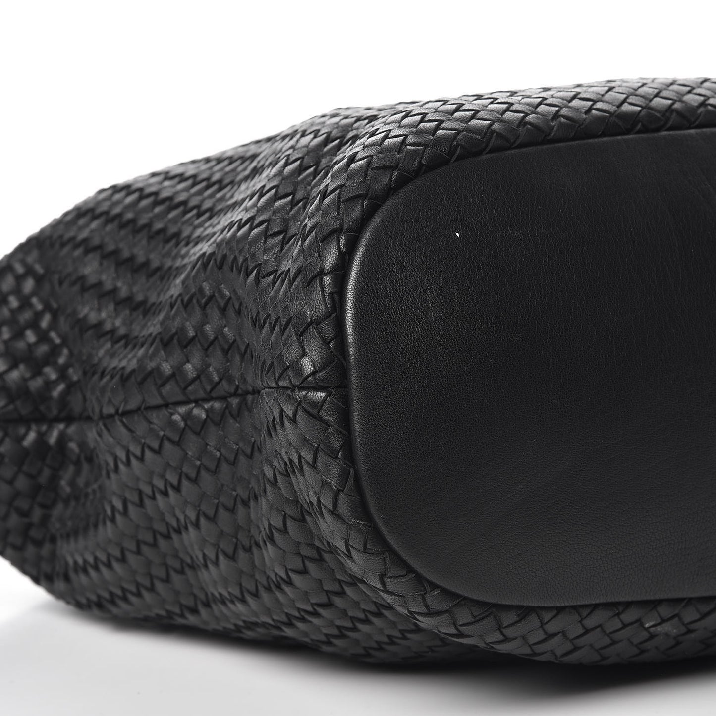 Lambskin Woven Medium Nightingale Black