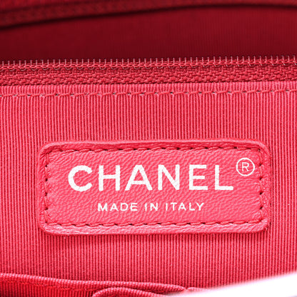 Chanel Iridescent Lambskin Calfskin Quilted Medium Gabrielle Hobo Light Purple 6 of 10