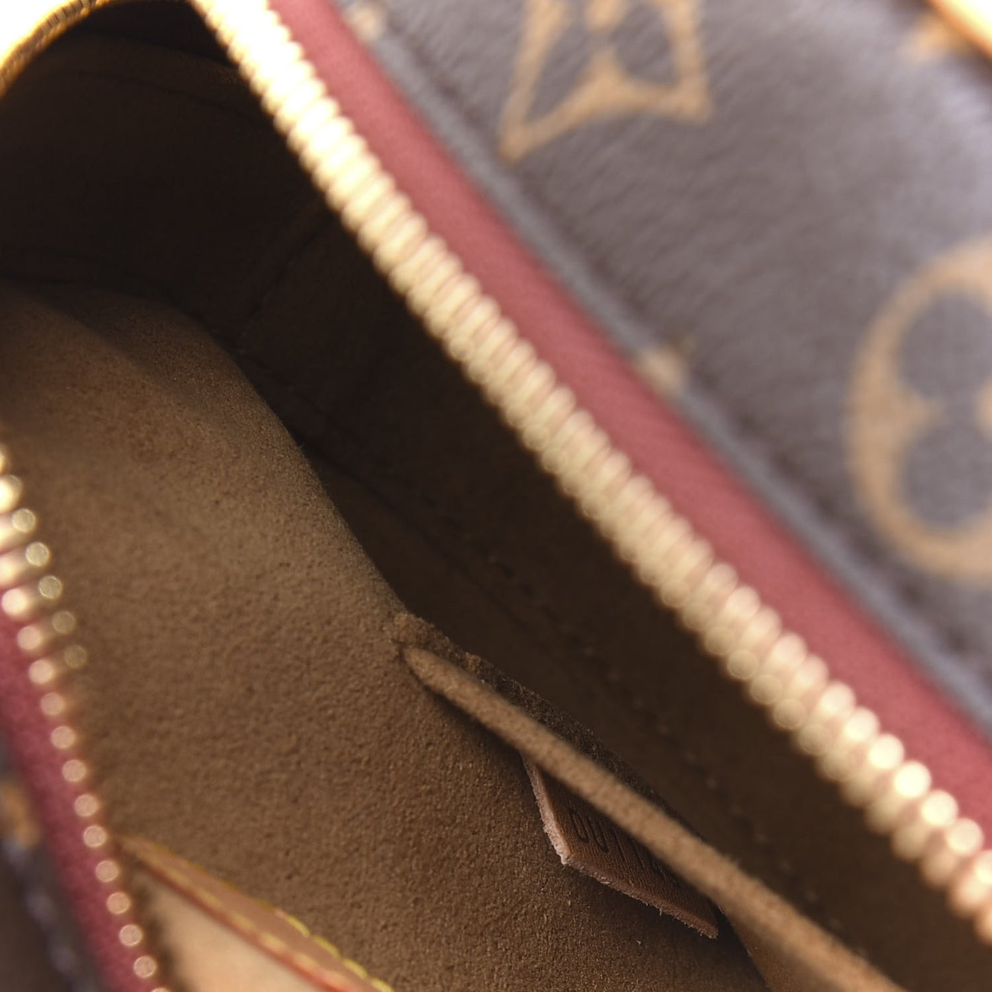 Monogram Boite Chapeau Souple