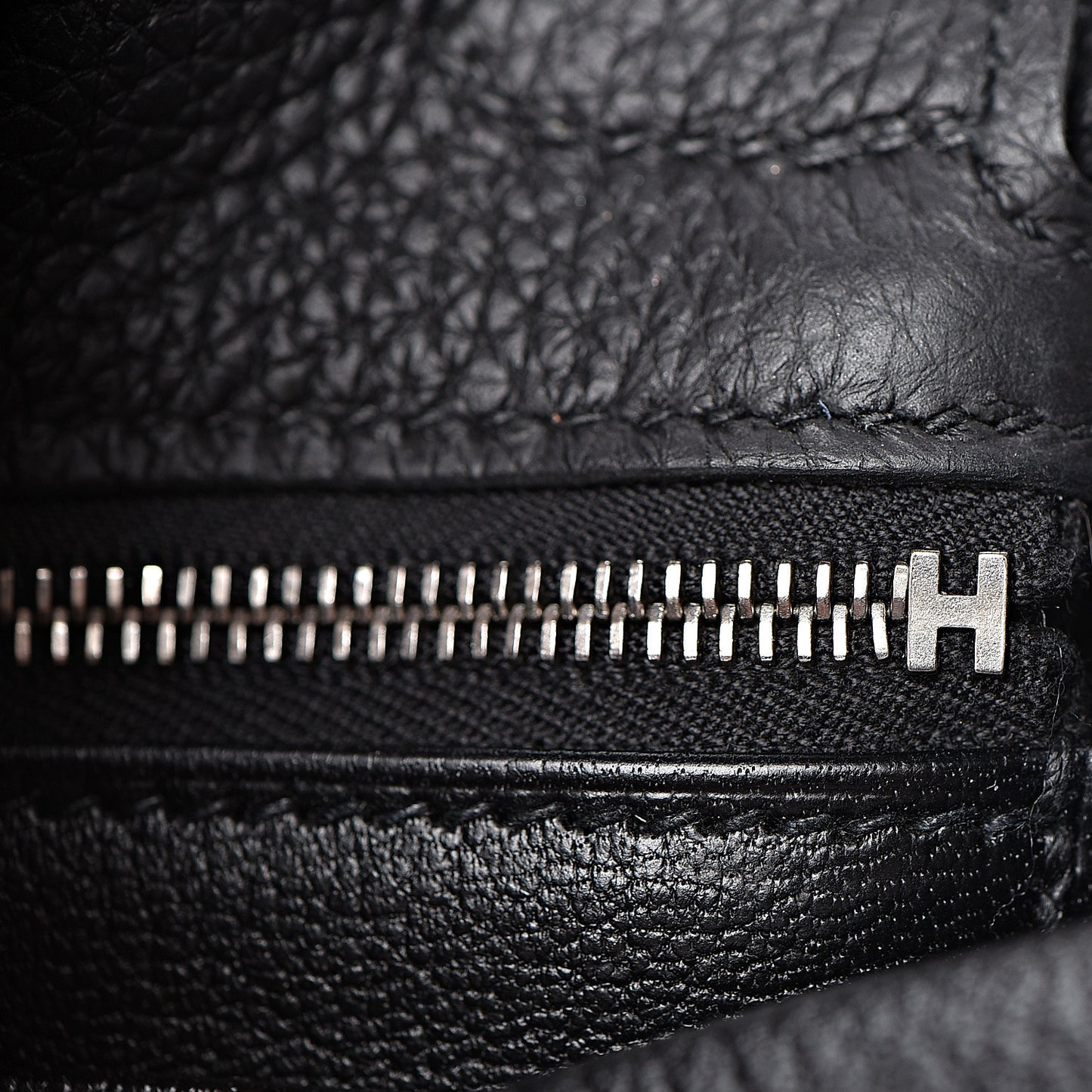Togo Kelly Retourne 25 Black
