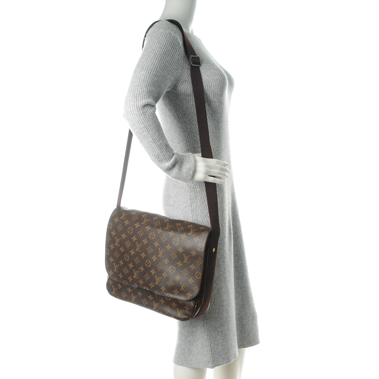 Louis Vuitton Monogram Beaubourg MM Messenger Bag 2 of 7