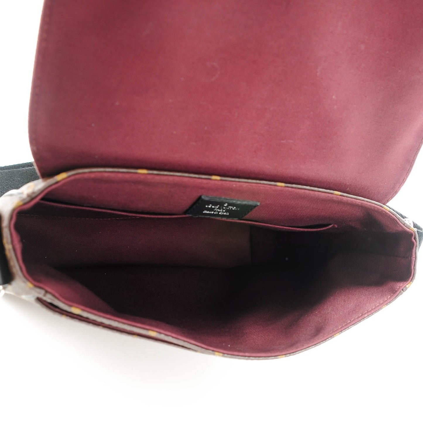 Monogram Macassar District PM