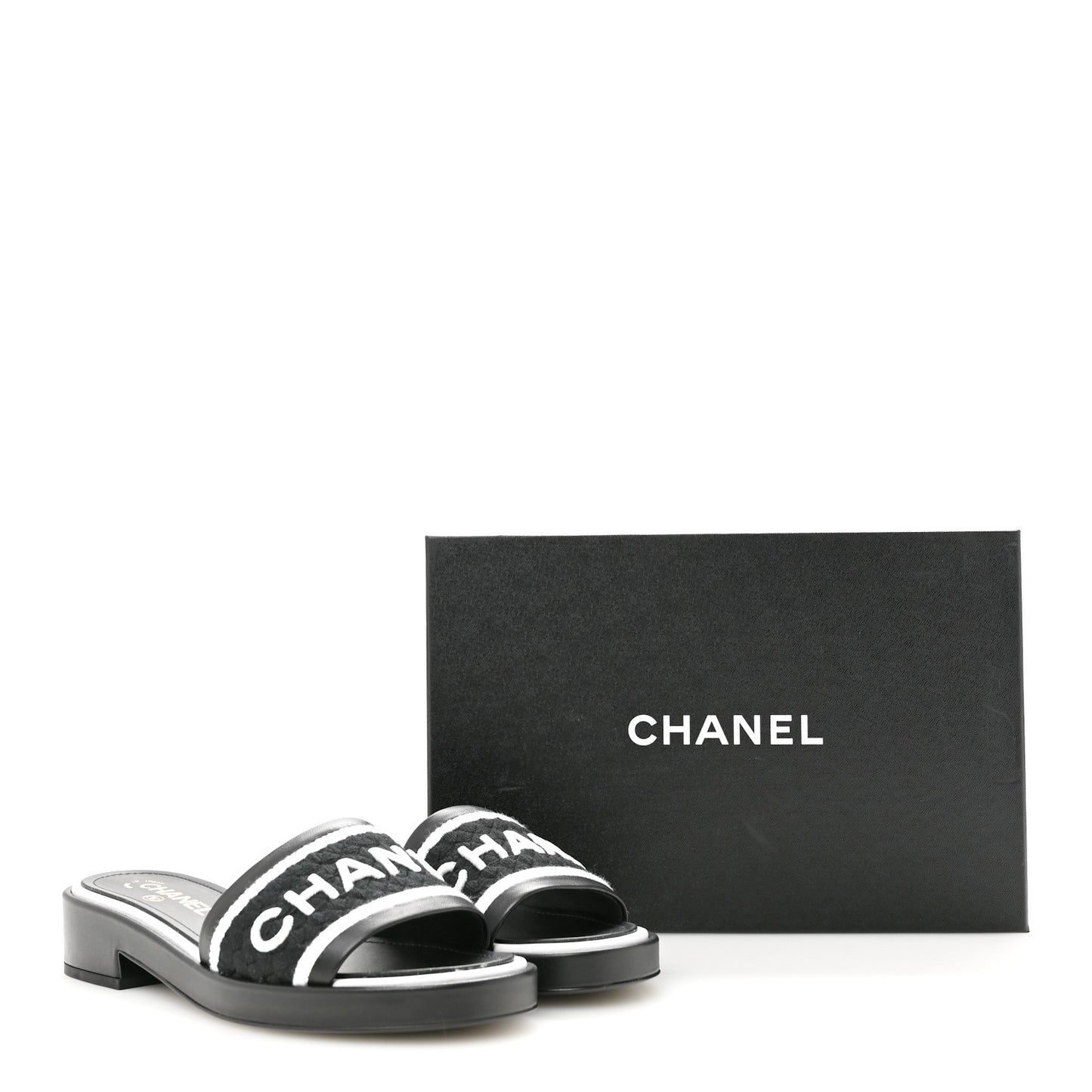 Lambskin Embroidered CC Mule Sandal 38.5 Black White