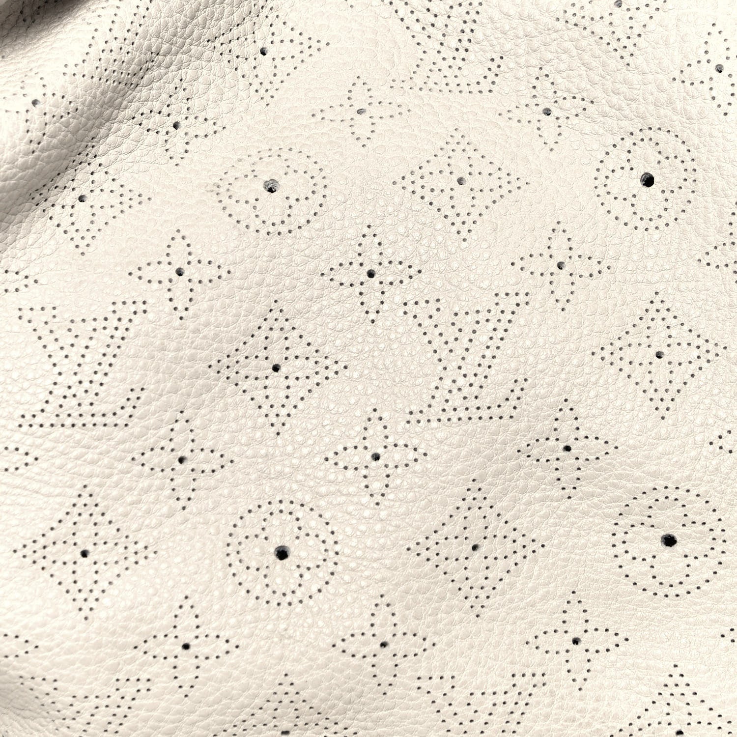 Louis Vuitton Mahina XL Ivory 7 of 12
