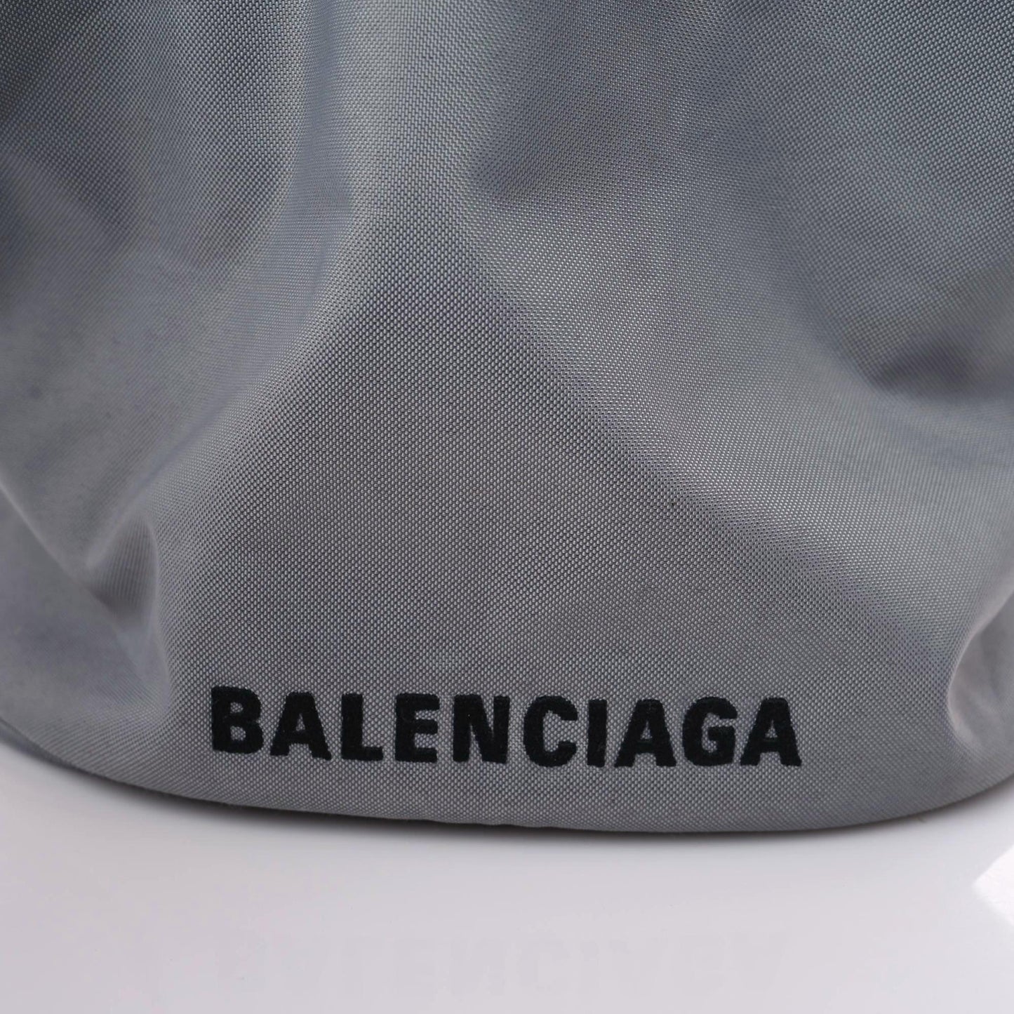 Nylon Wheel Logo Bucket Bag XS Gris Cendre