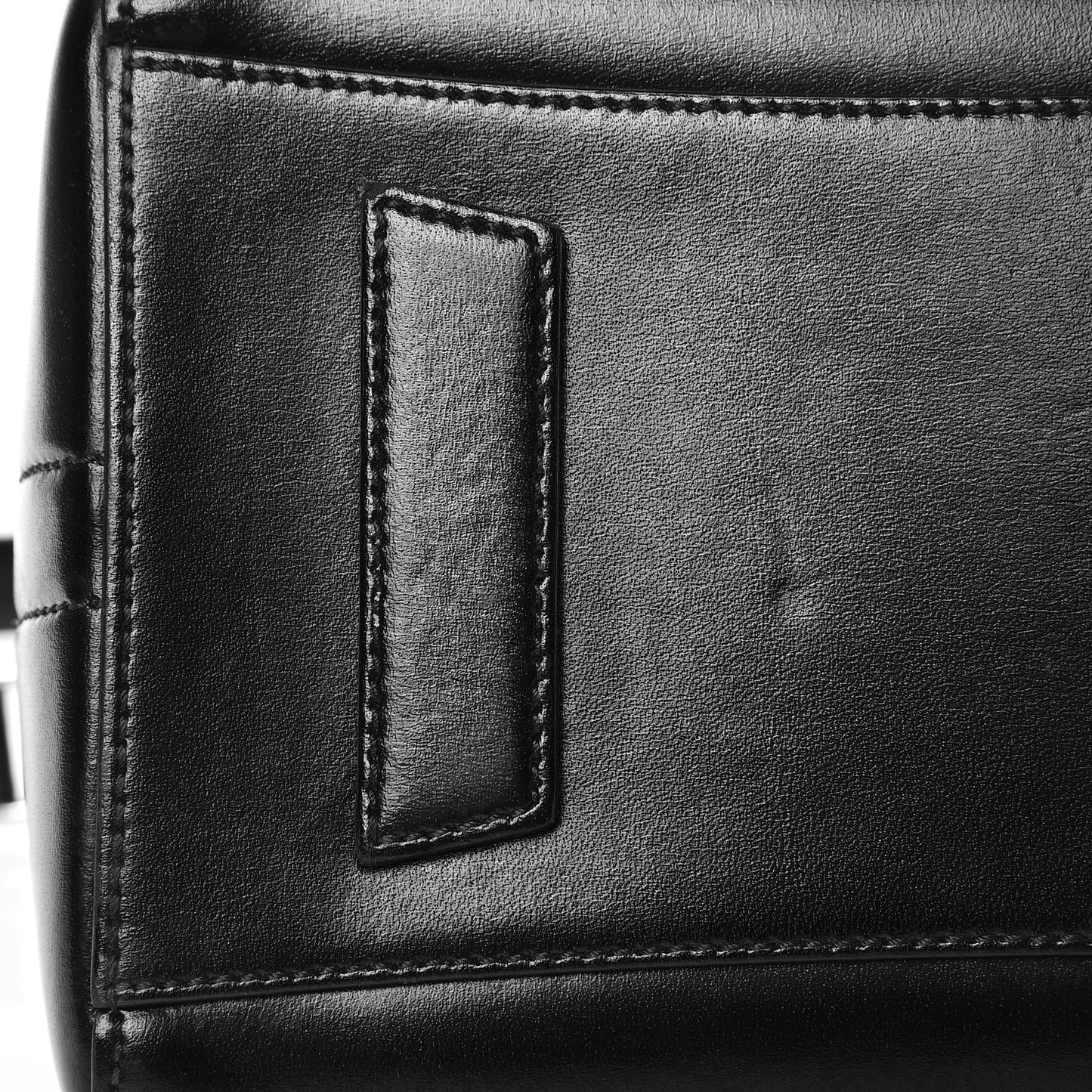 Shiny Lord Calfskin Small Antigona Black