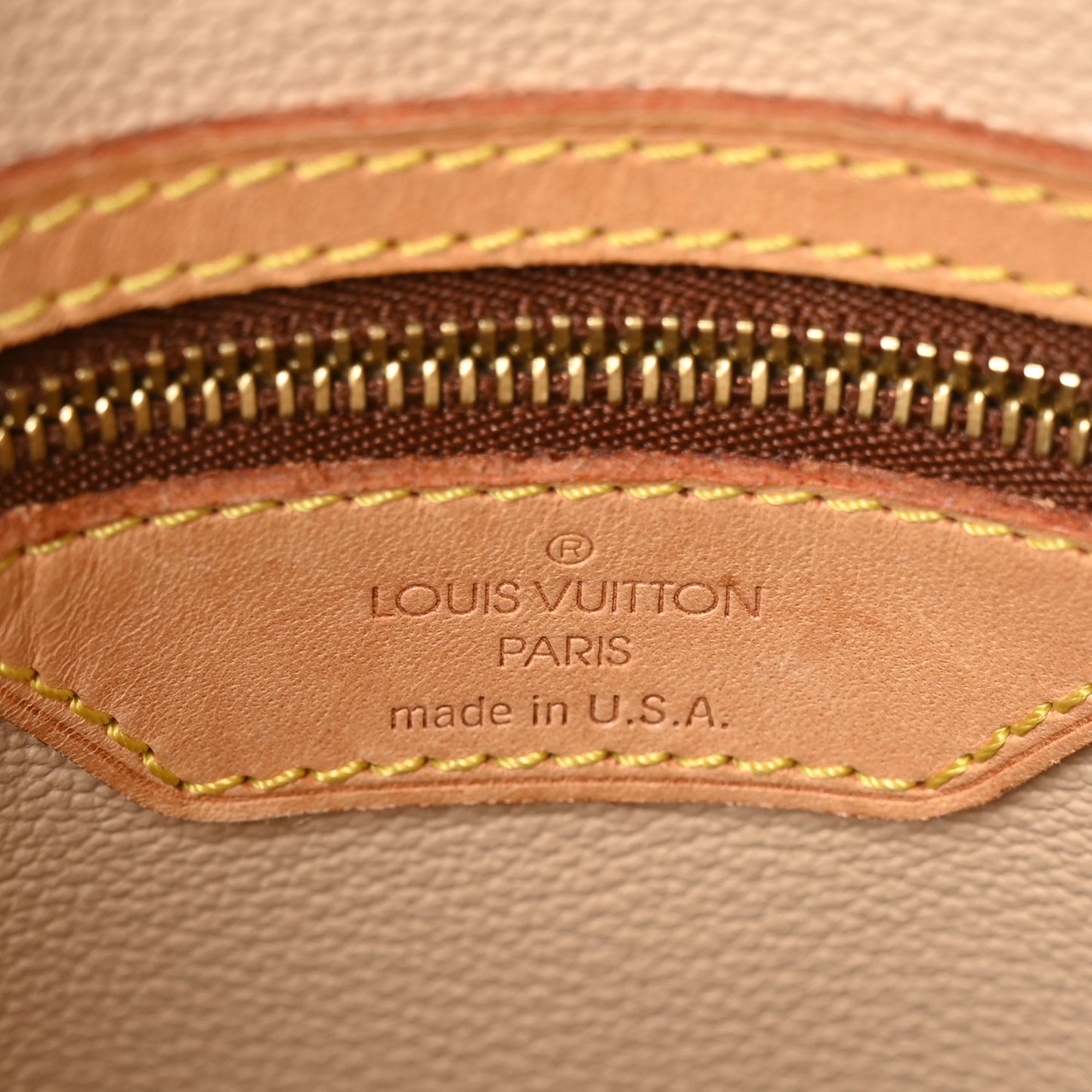 Monogram Petit Bucket 23