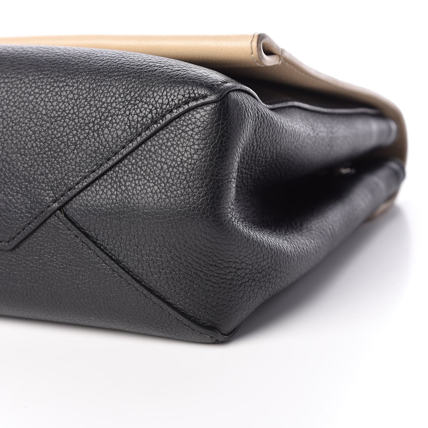 Soft Calfskin Lockme II Top Handle Vanille Black