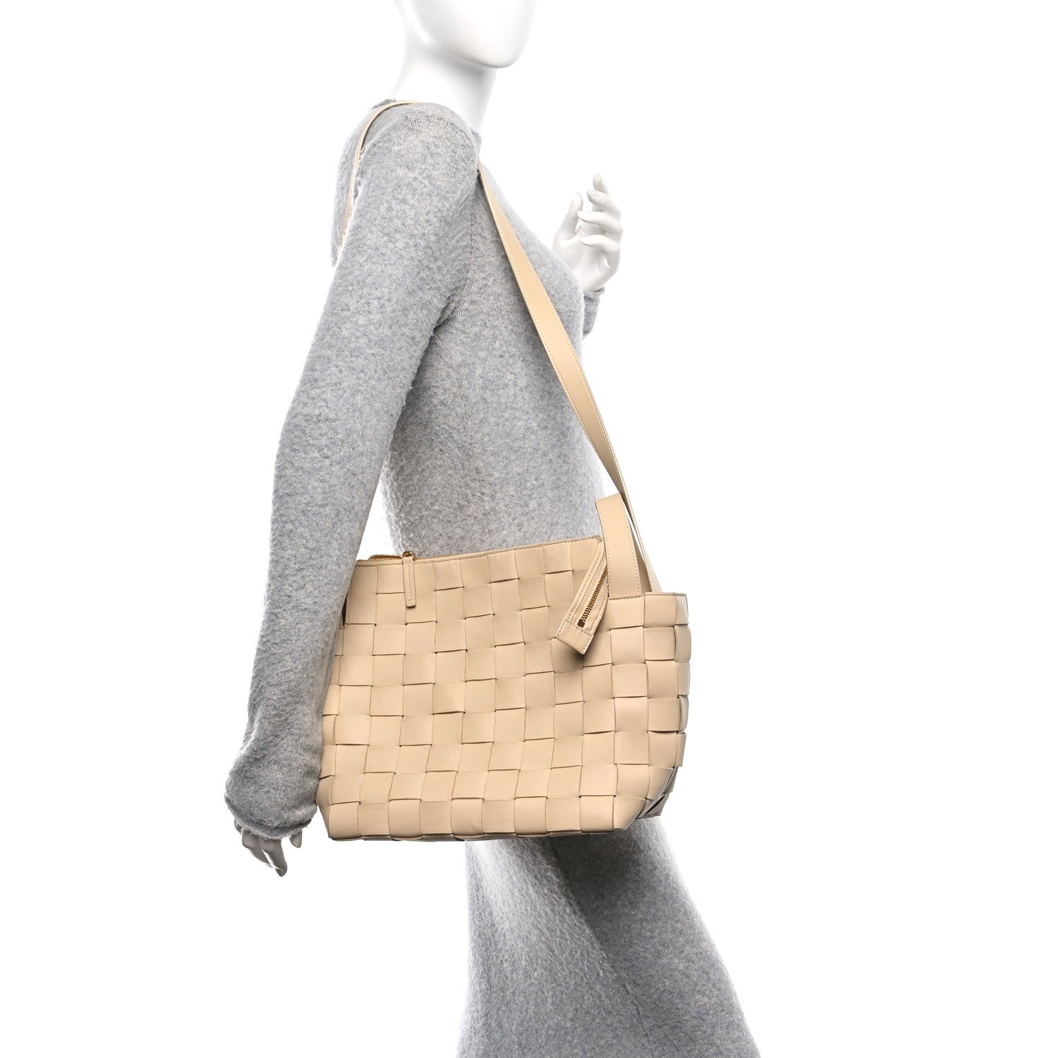 Bottega Veneta Lambskin Maxi Intrecciato Bowling Cassette Shoulder Bag Porridge 2 of 10