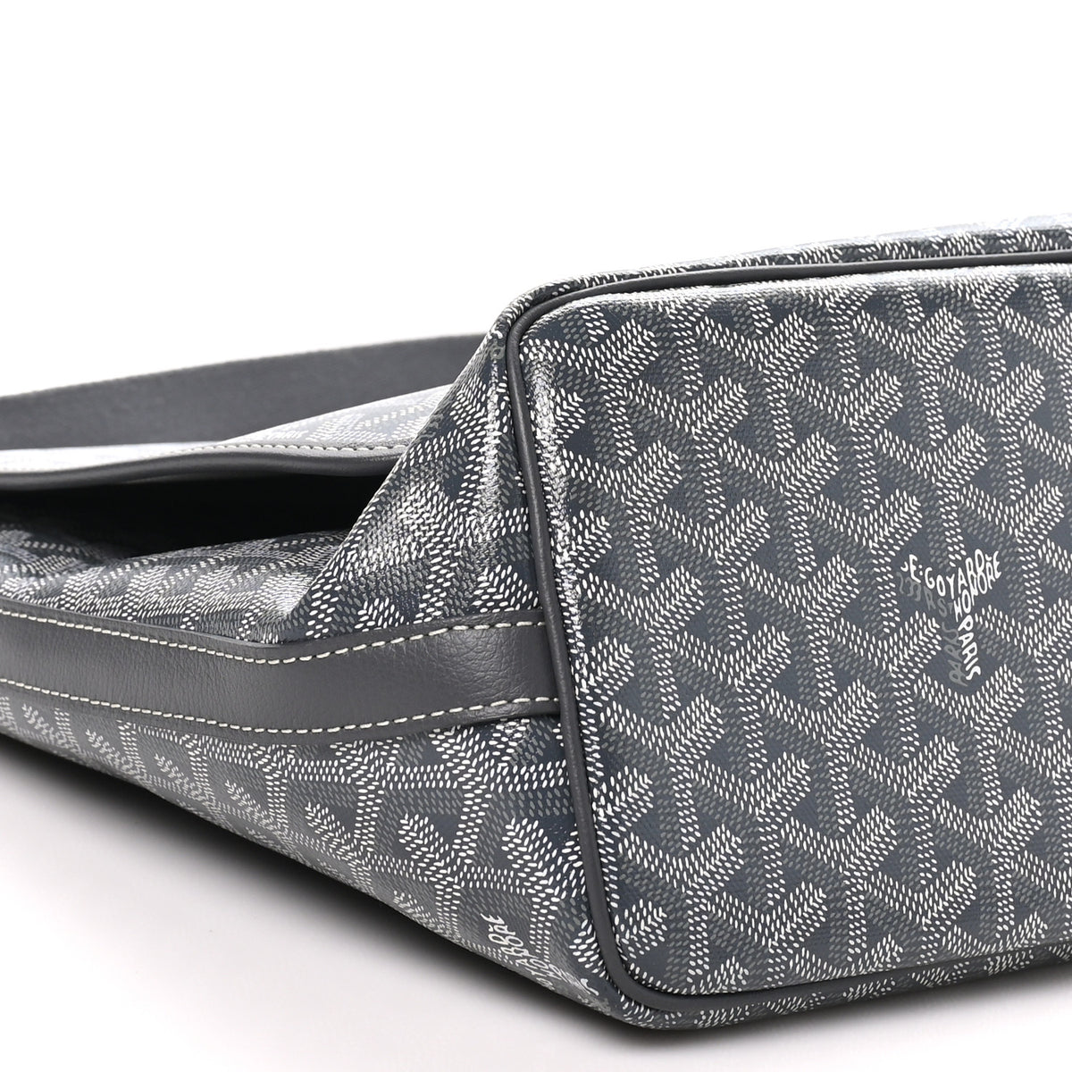Goyard Goyardine Capetien Messenger Bag Grey 8 of 9