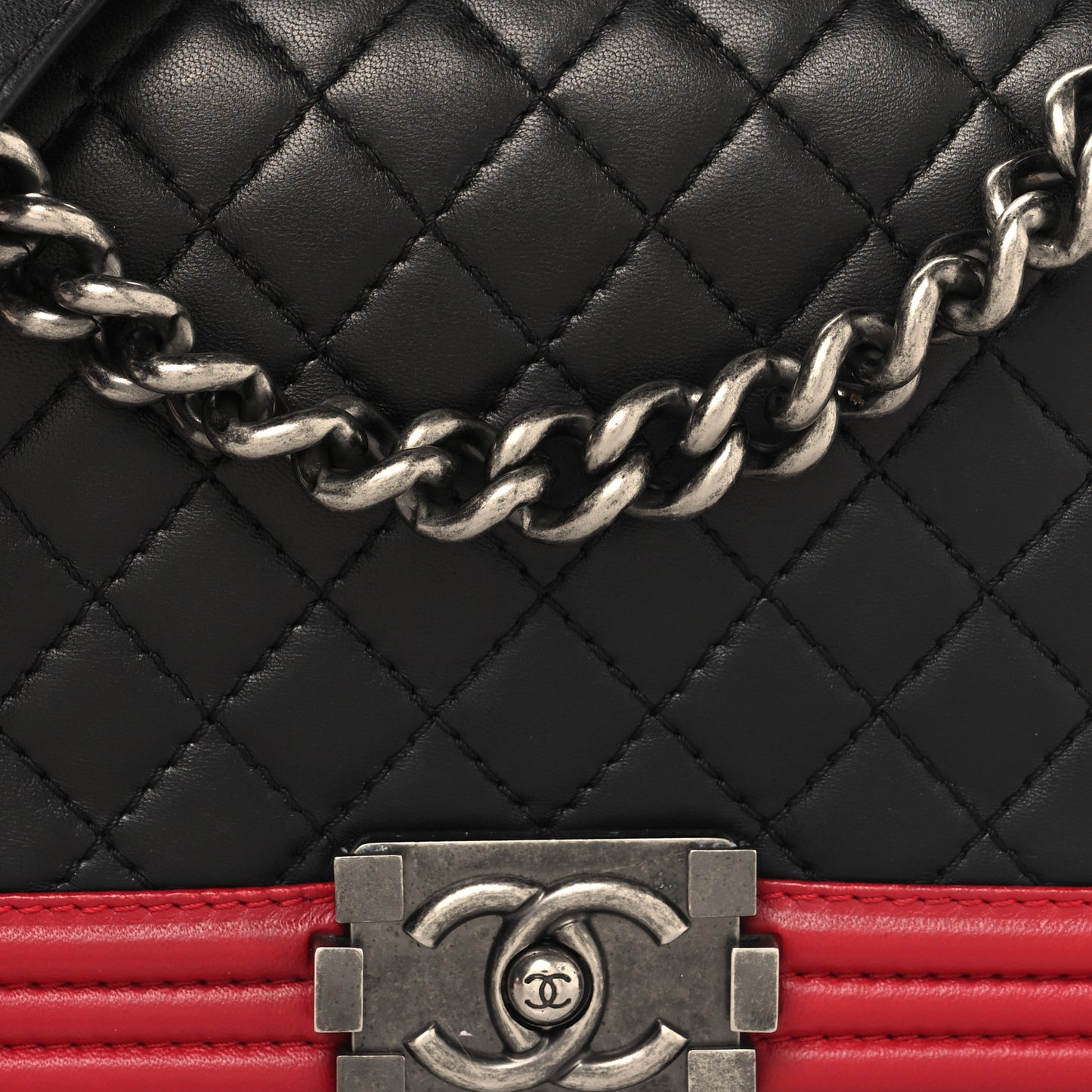 Lambskin Quilted Medium Boy Flap Black Red