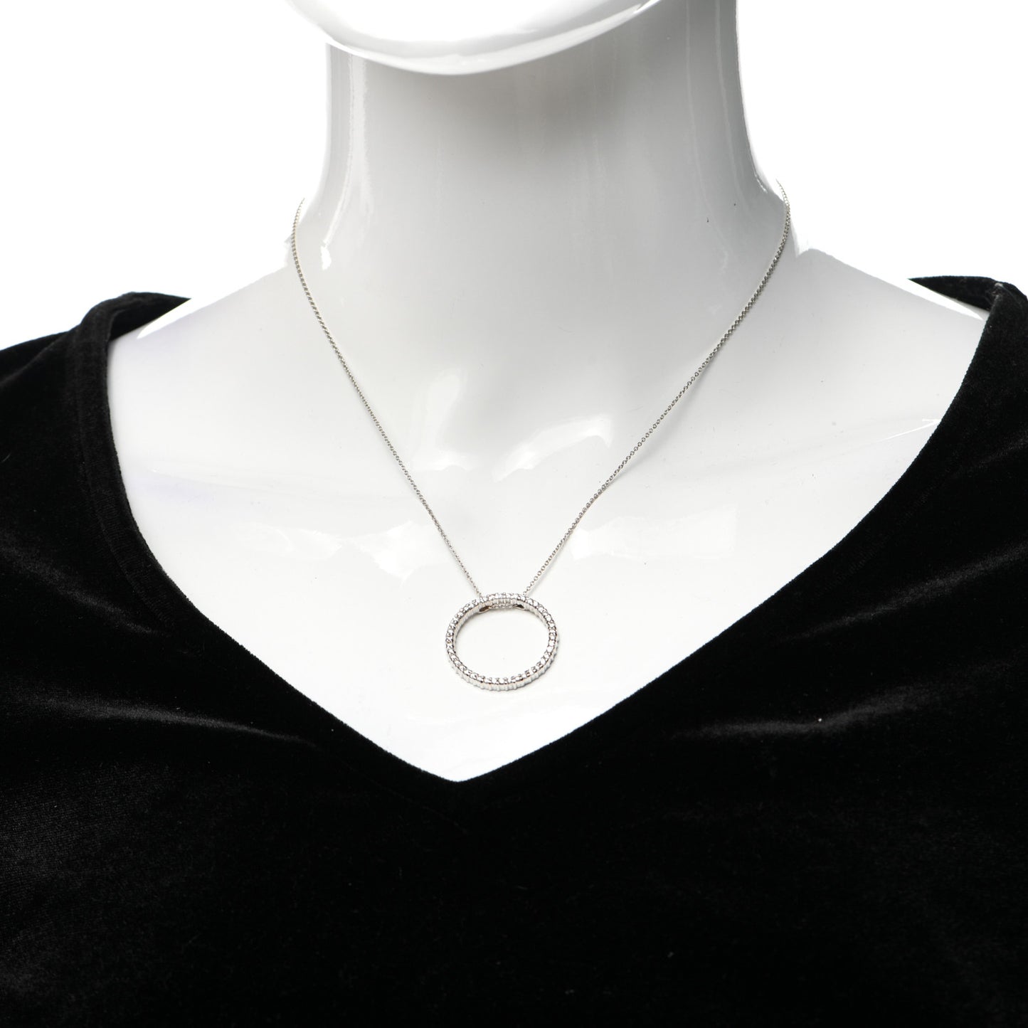18K White Gold Diamond .42ctw Circle Pendant Necklace