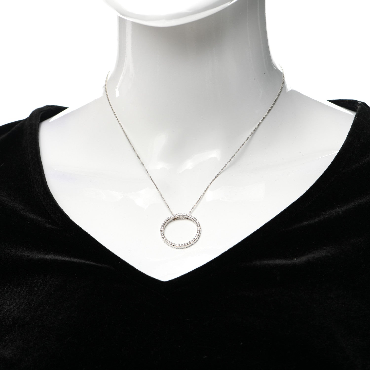 Roberto Coin 18K White Gold Diamond .42ctw Circle Pendant Necklace 2 of 4