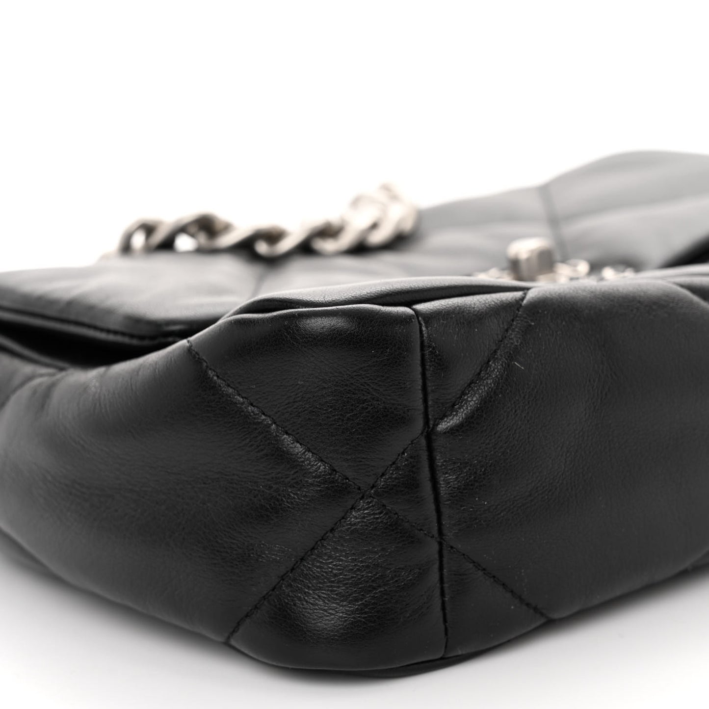 Lambskin Quilted Medium 19 Flap Black